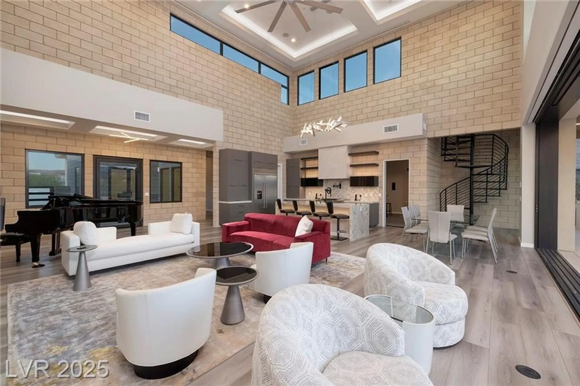 Property Slideshow image 9 of 65 | 37 reflection shores ln, Henderson, NV, 89011