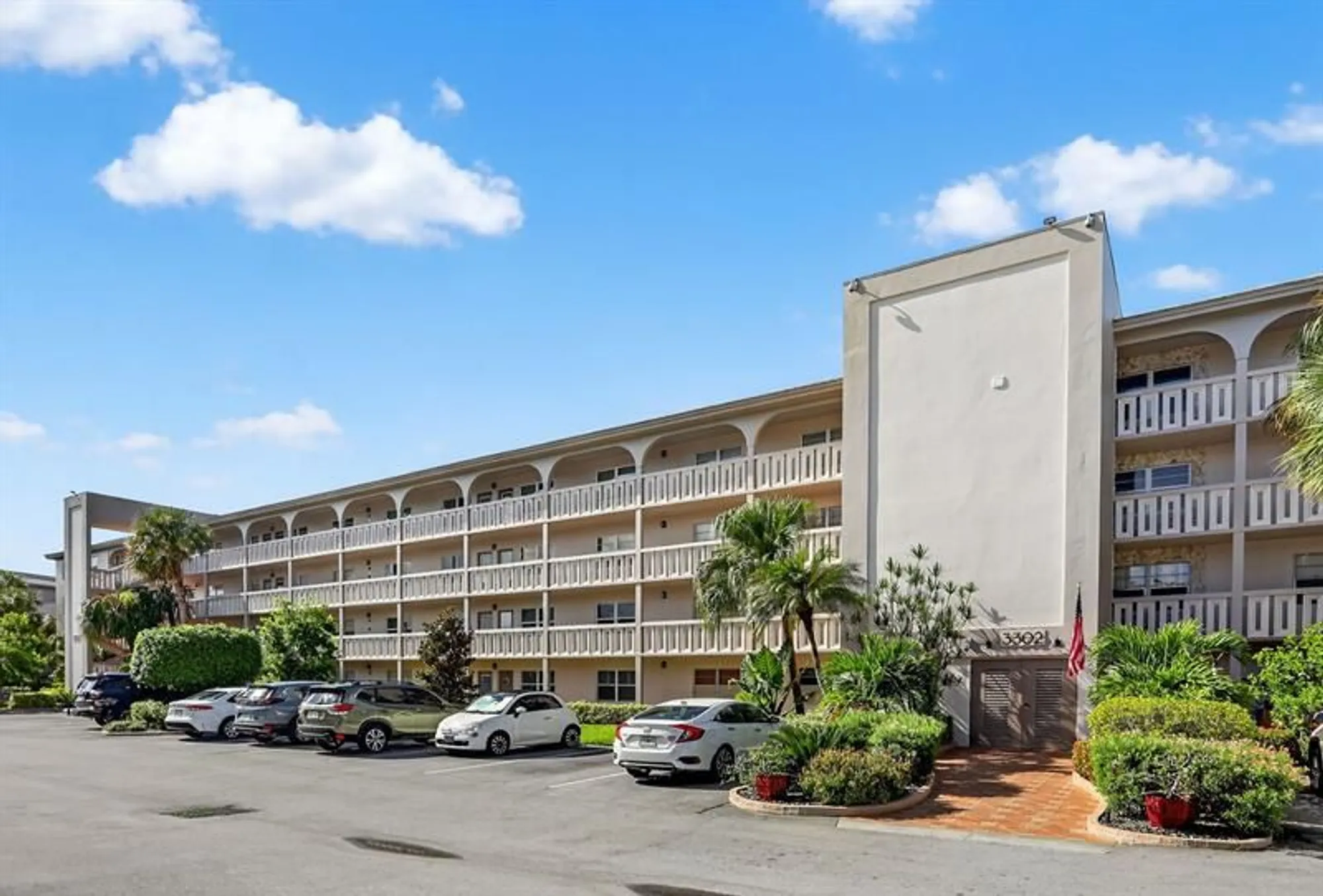 Property Slideshow image 32 of 44 | 3302 aruba way b4, Coconut Creek, FL, 33066