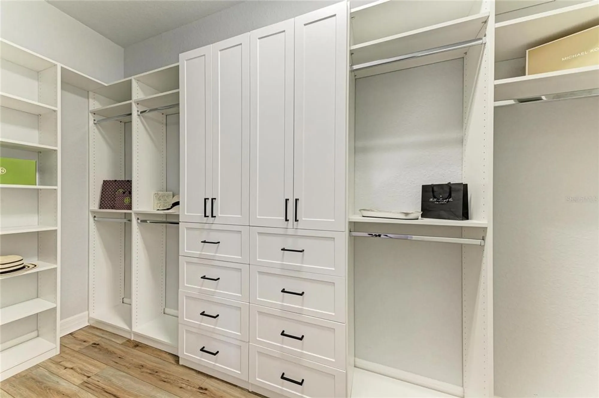 Property Slideshow image 35 of 93 | 8201 heritage grand pl, Bradenton, FL, 34212