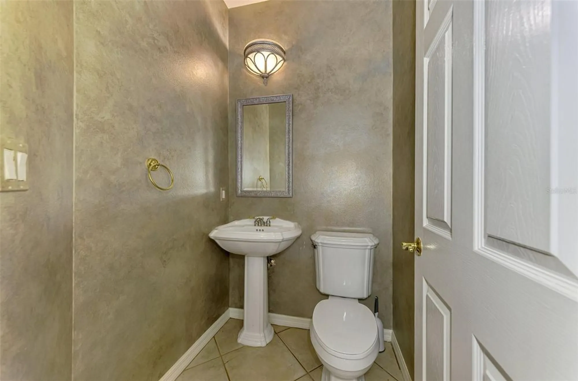 Property Slideshow image 56 of 79 | 4889 carrington cir, Sarasota, FL, 34243