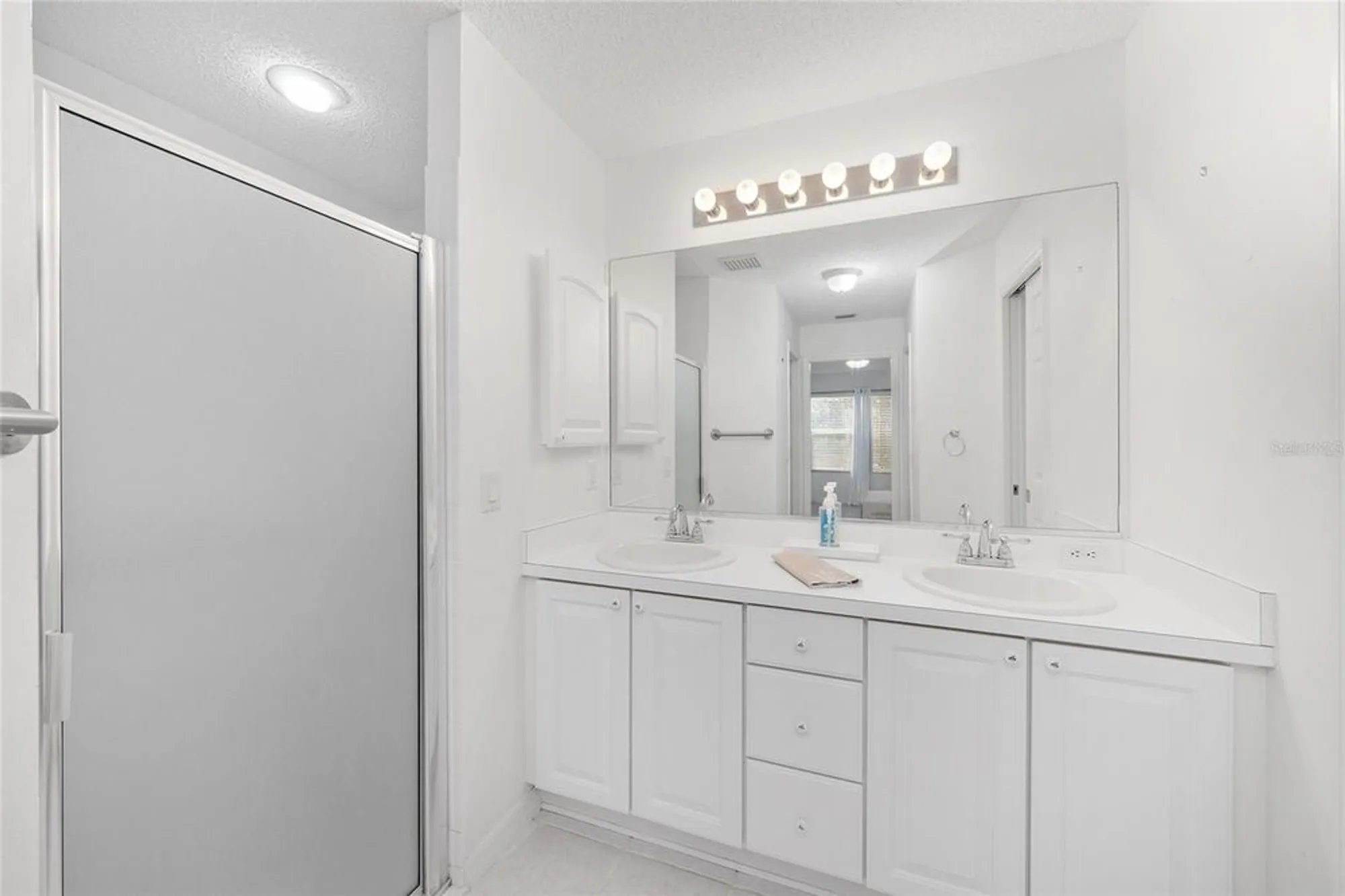 Property Slideshow image 42 of 72 | 560 smithfield pl, The Villages, FL, 32162