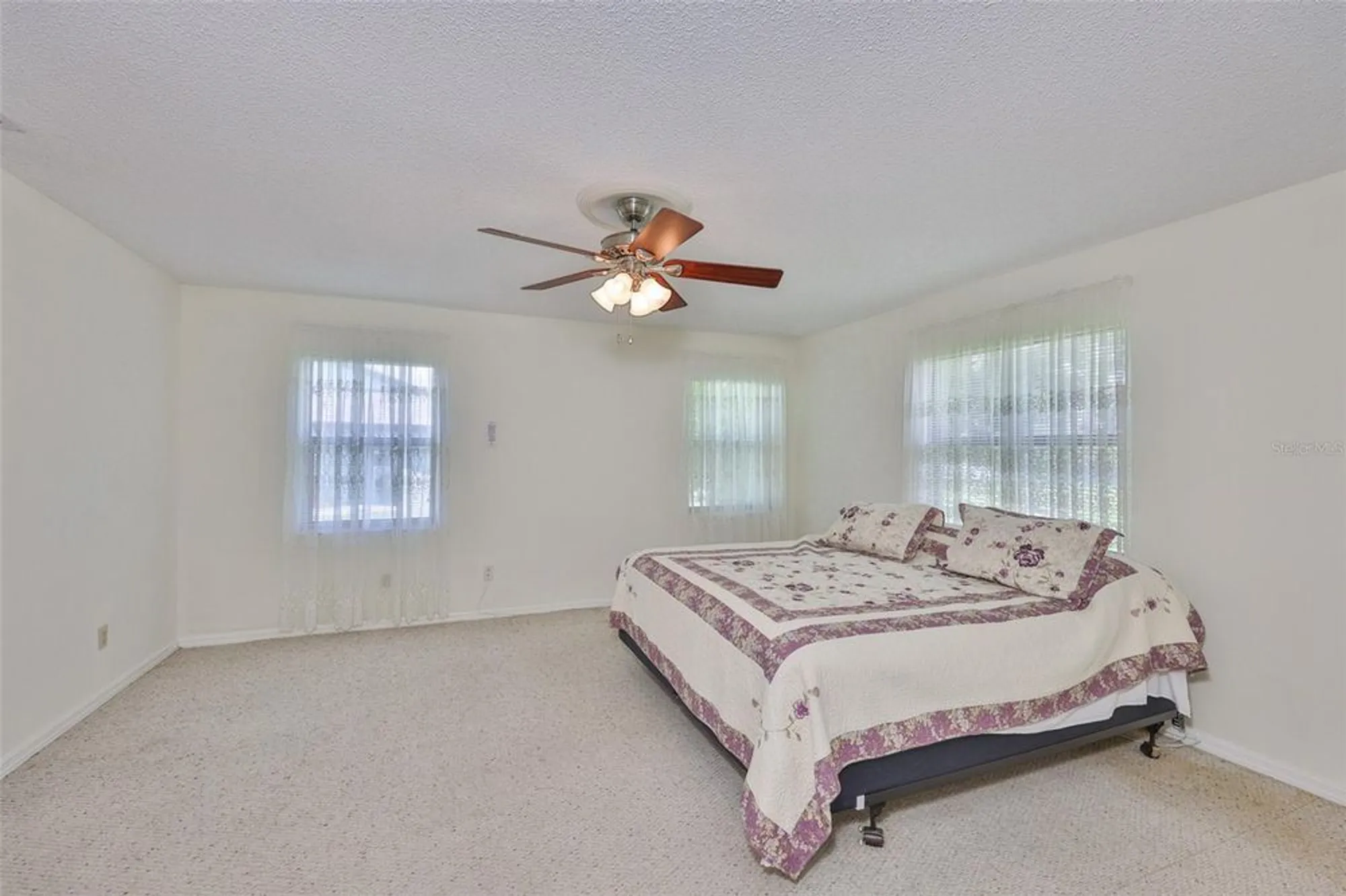 Property Slideshow image 16 of 22 | 1709 s pebble beach blvd, Sun City Center, FL, 33573
