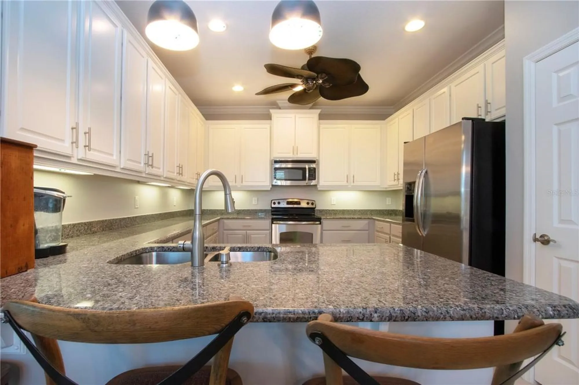 Property Slideshow image 12 of 59 | 2501 sapphire greens ln, Sun City Center, FL, 33573