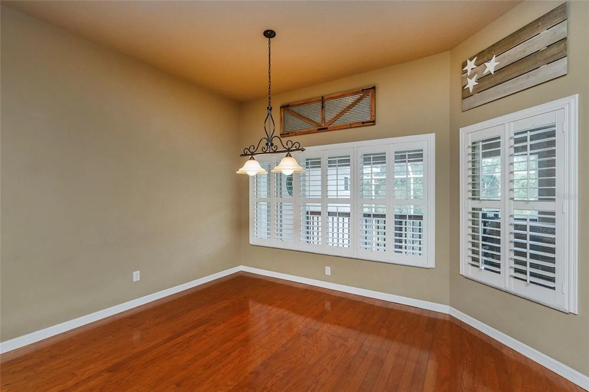 Property Slideshow image 13 of 66 | 6065 spruce point cir, Port Orange, FL, 32128