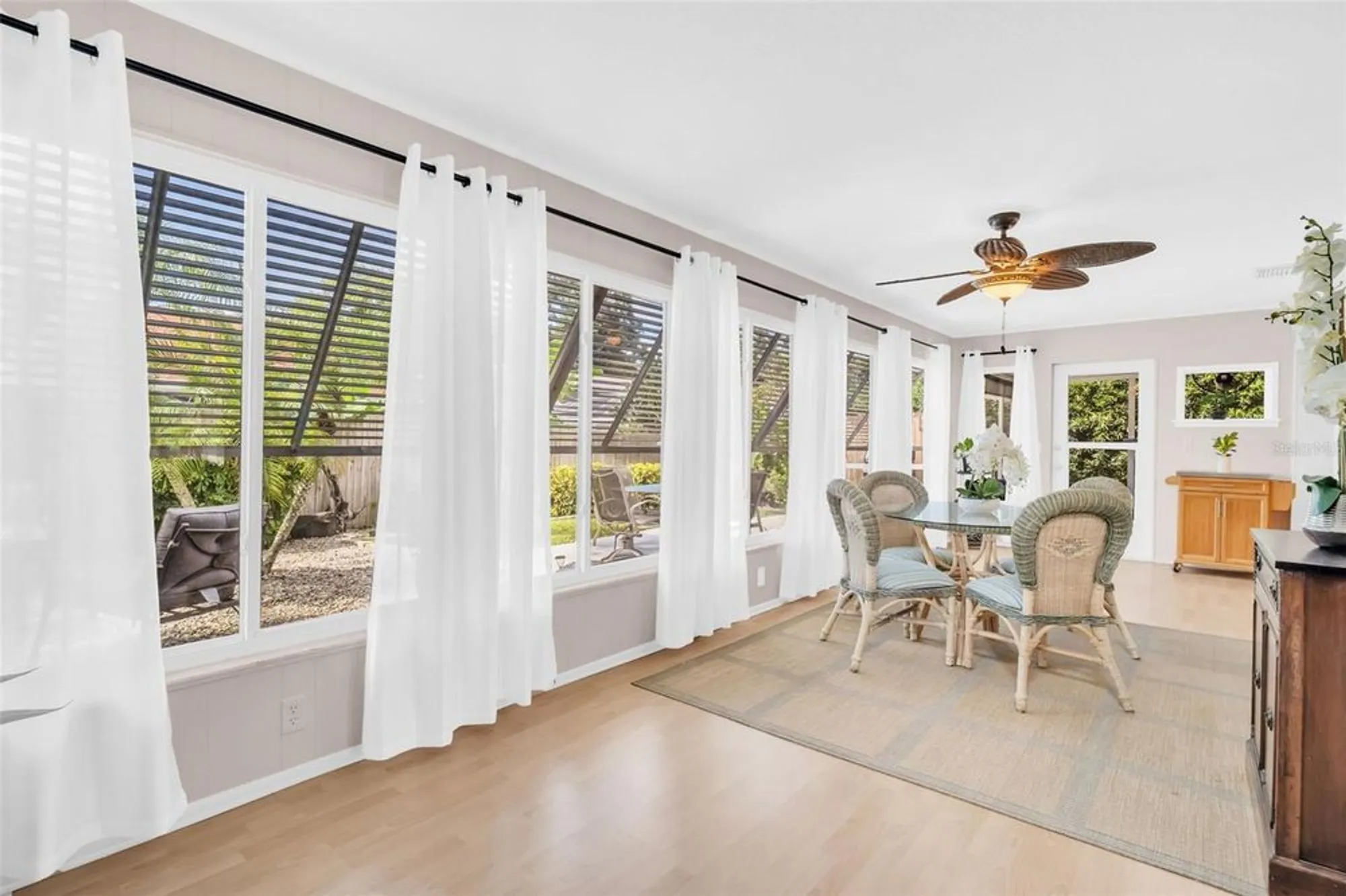 Property Slideshow image 17 of 55 | 2936 macalpin dr, Palm Harbor, FL, 34684