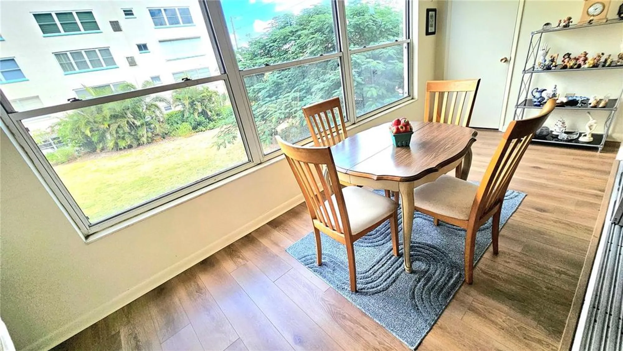 Property Slideshow image 14 of 43 | 2960 59th st 202, Gulfport, FL, 33707