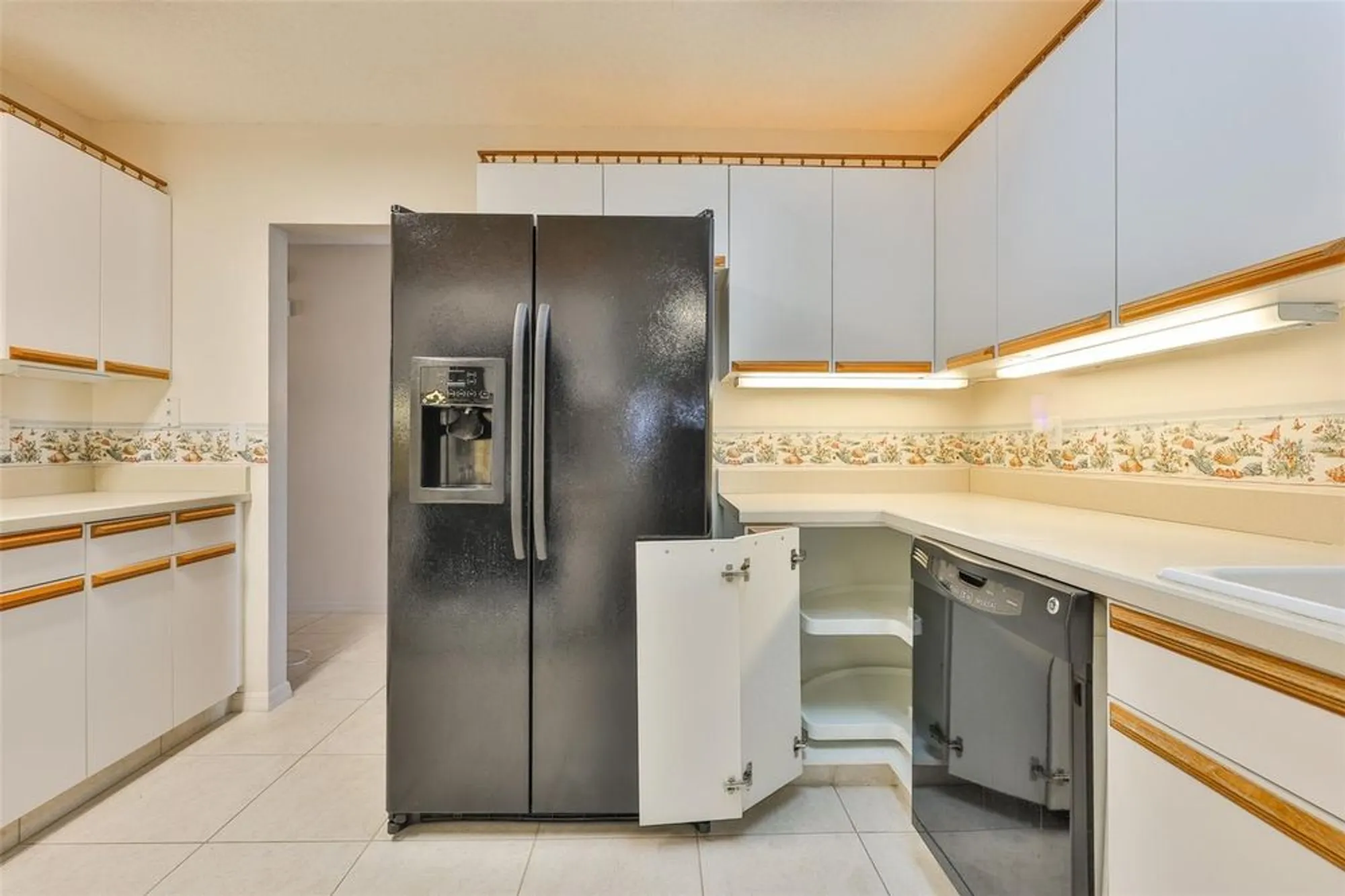 Property Slideshow image 18 of 46 | 206 sola ln, Sun City Center, FL, 33573