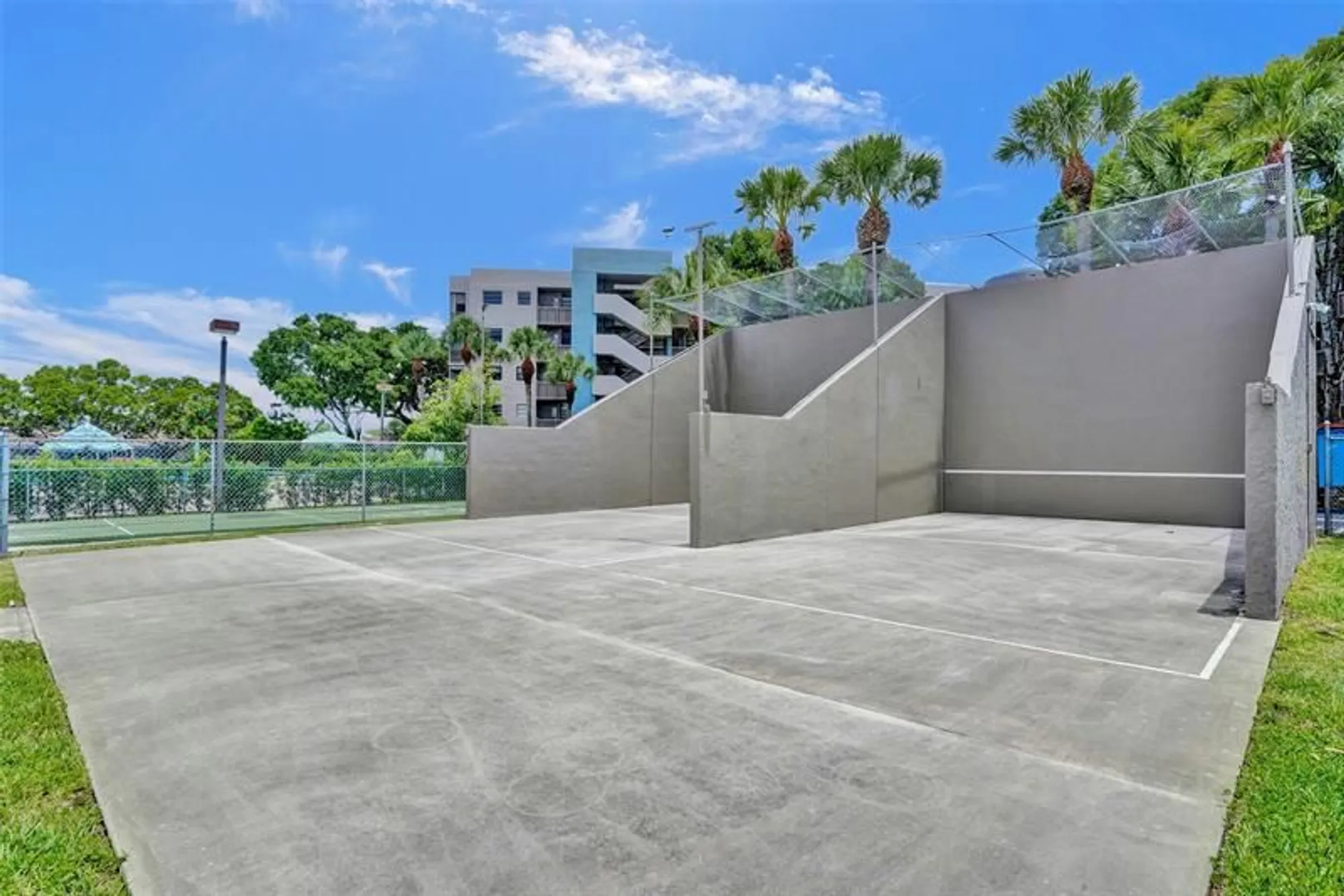 Property Slideshow image 31 of 48 | 1101 colony point cir 403, Pembroke Pines, FL, 33026