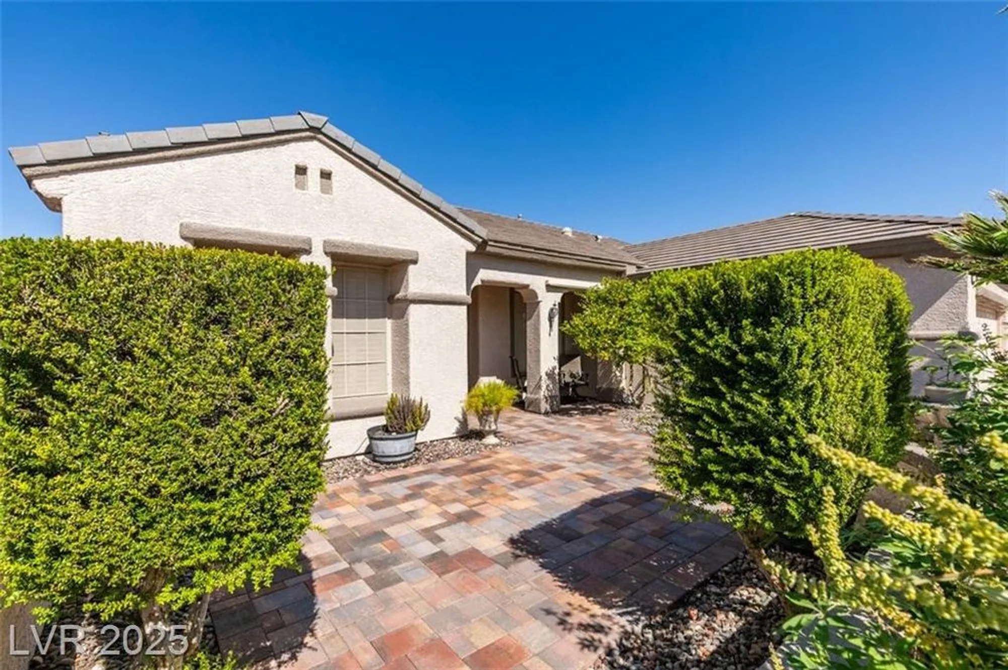 Property Slideshow image 2 of 34 | 2112 king mesa dr, Henderson, NV, 89012