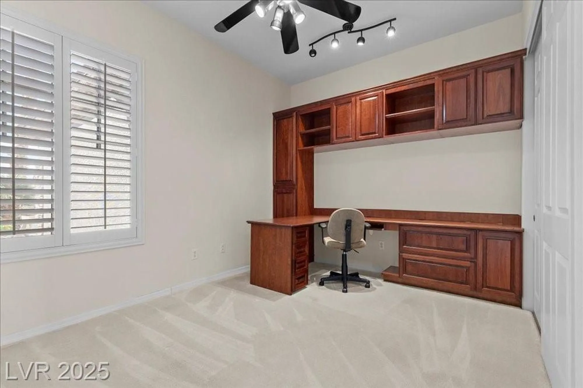 Property Slideshow image 22 of 45 | 2725 olivia heights ave, Henderson, NV, 89052