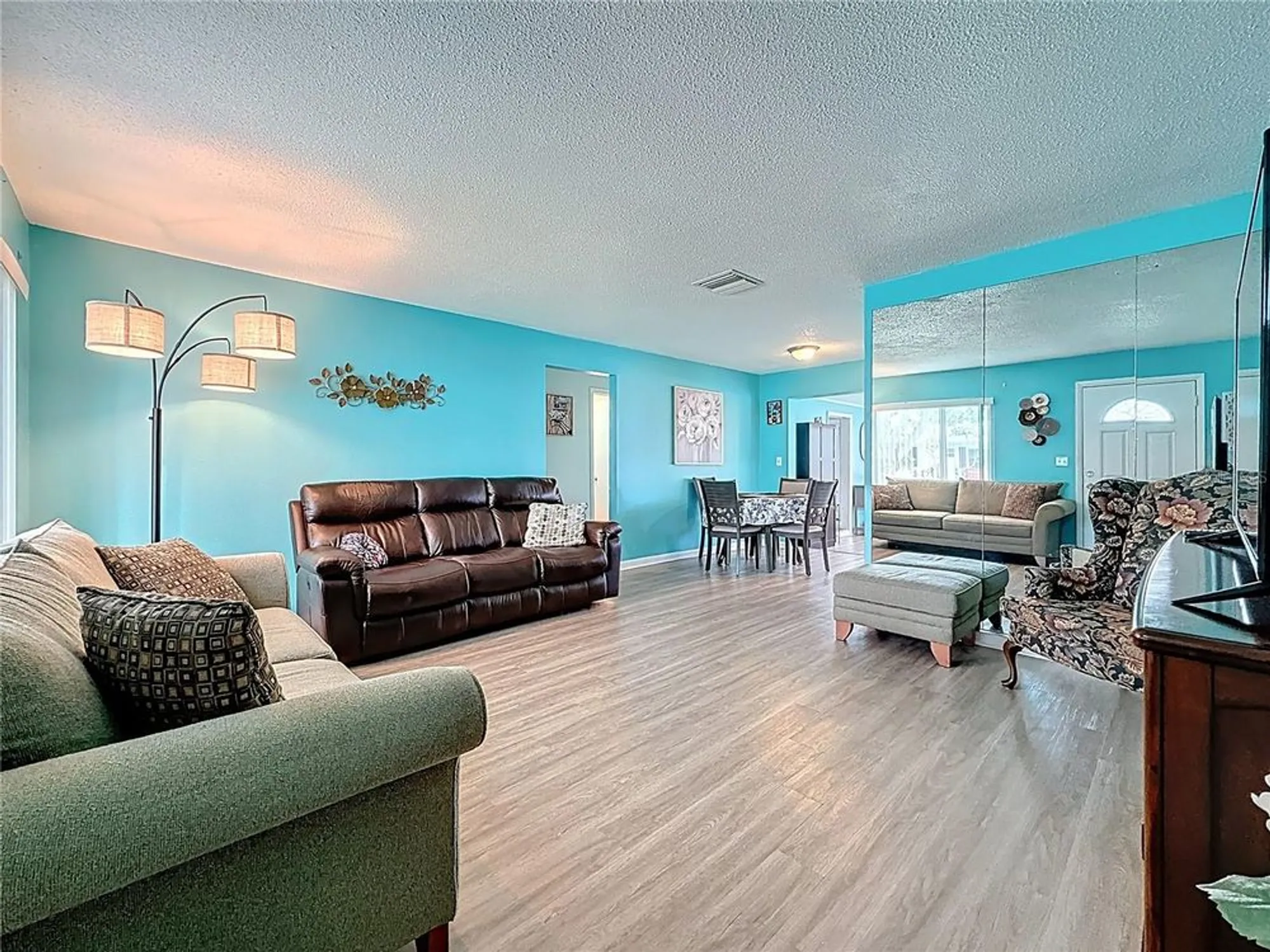 Property Slideshow image 10 of 57 | 9625 45th way, Pinellas Park, FL, 33782
