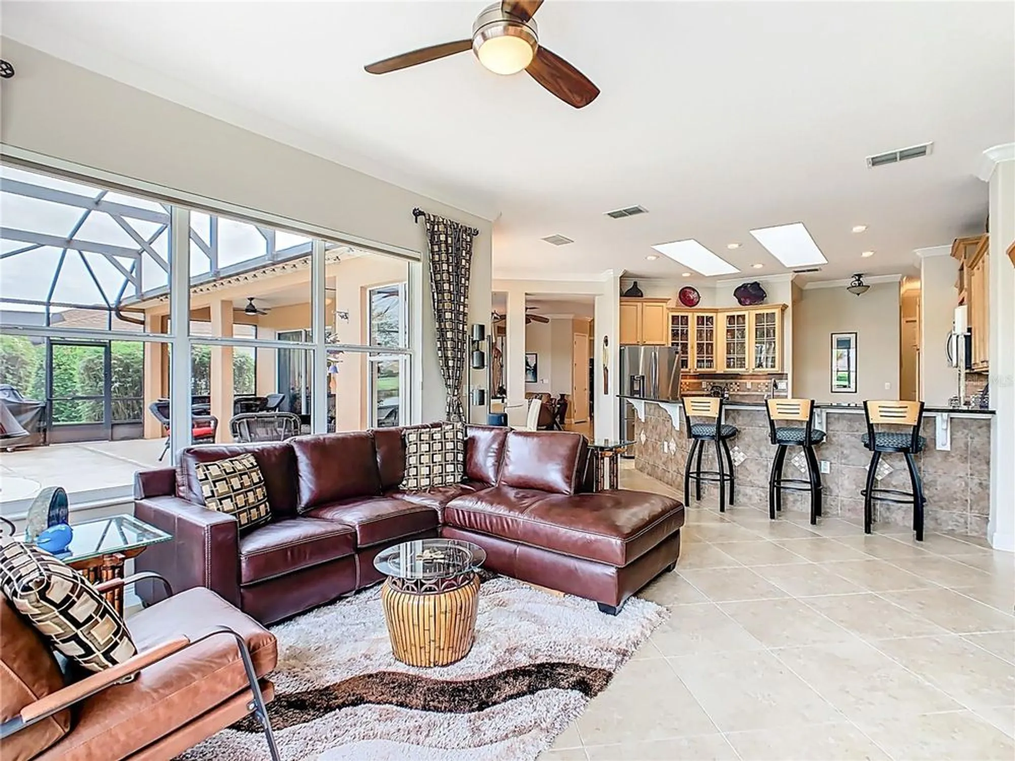 Property Slideshow image 18 of 80 | 317 sorrento rd, Poinciana, FL, 34759