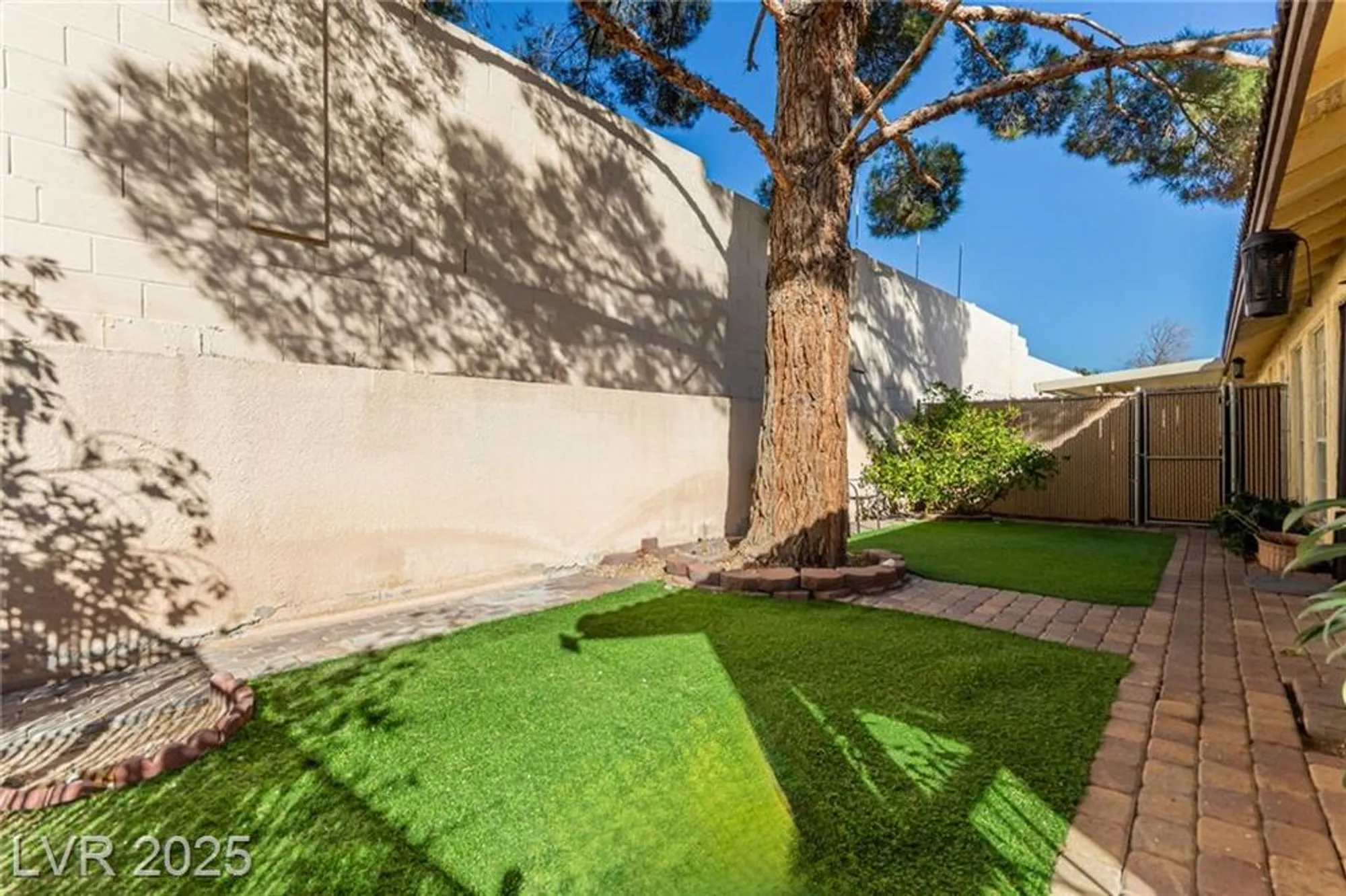 Property Slideshow image 27 of 28 | 4908 winterset dr, Las Vegas, NV, 89130