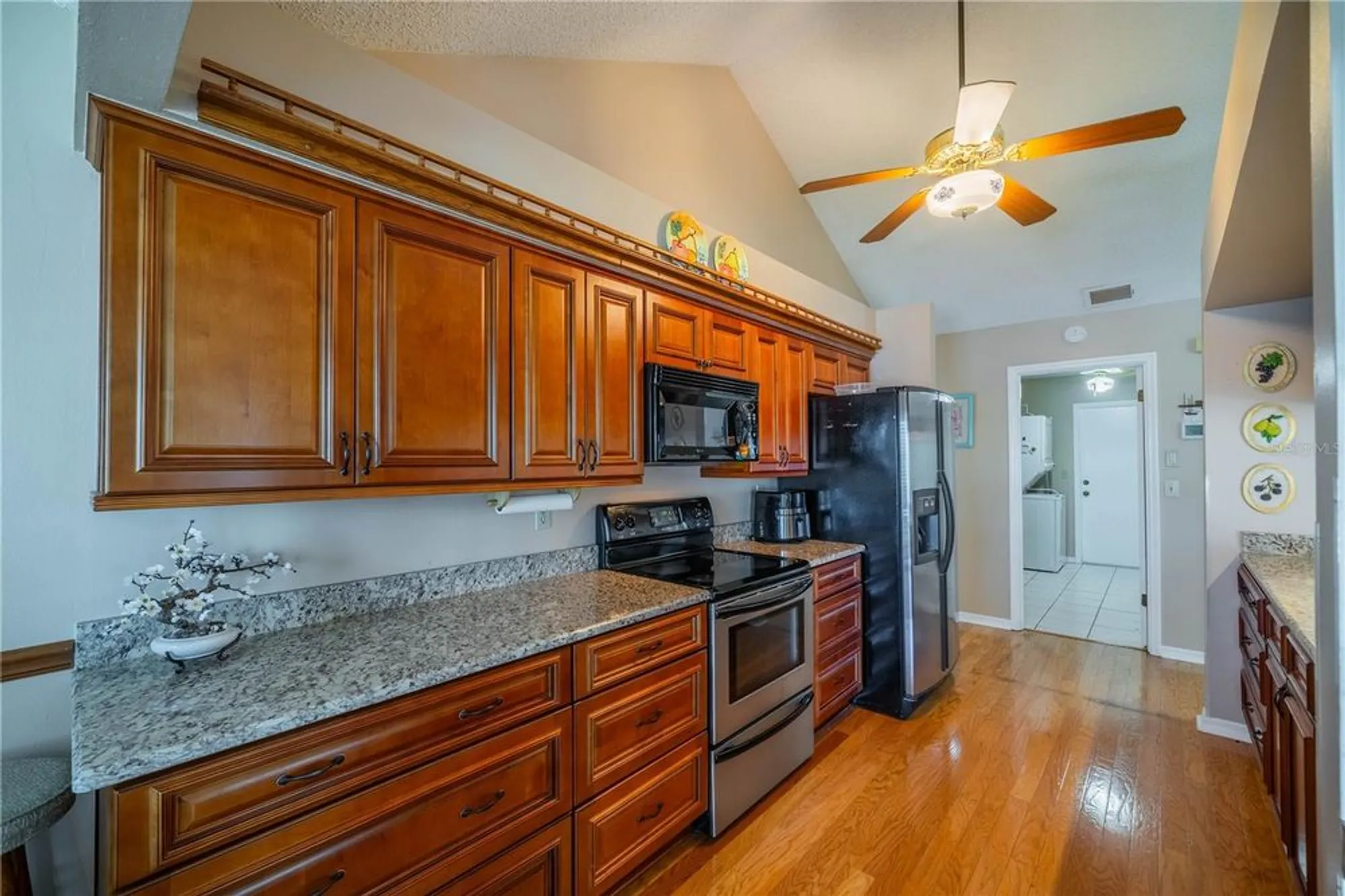 Property Slideshow image 4 of 37 | 1723 wolf laurel dr, Sun City Center, FL, 33573