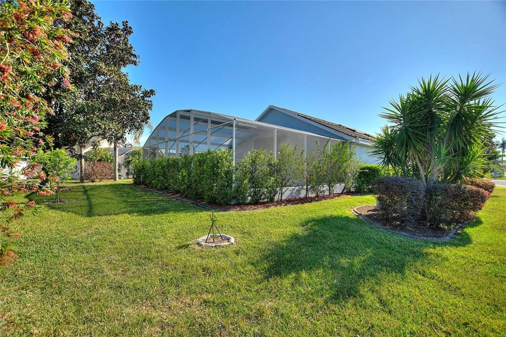 Property Slideshow image 33 of 64 | 106 mossy oak dr, Davenport, FL, 33837