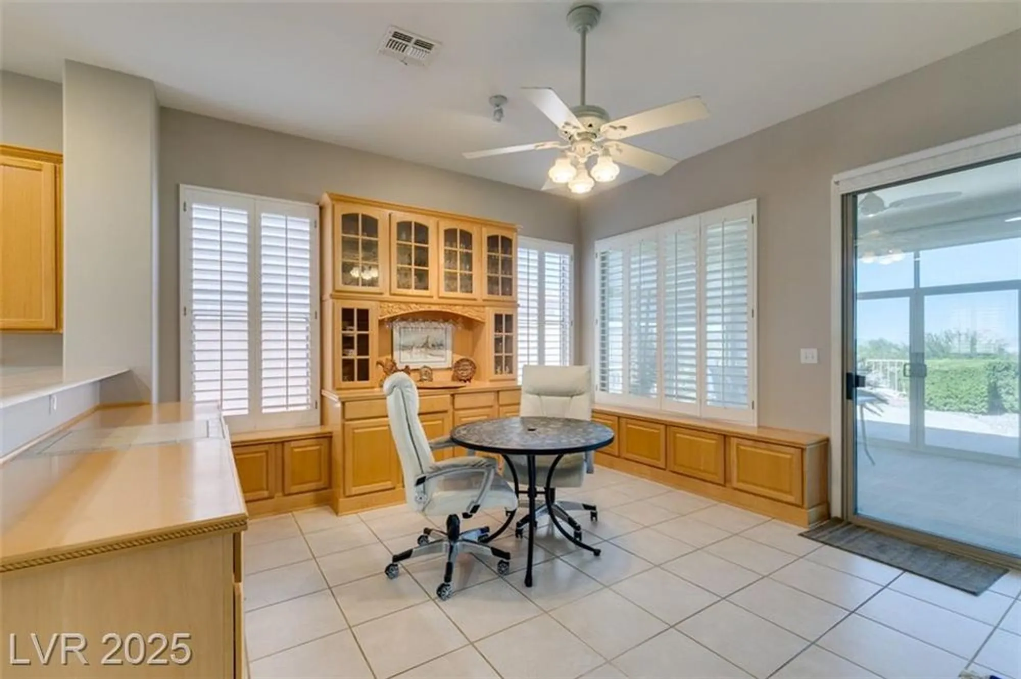 Property Slideshow image 9 of 34 | 2112 king mesa dr, Henderson, NV, 89012