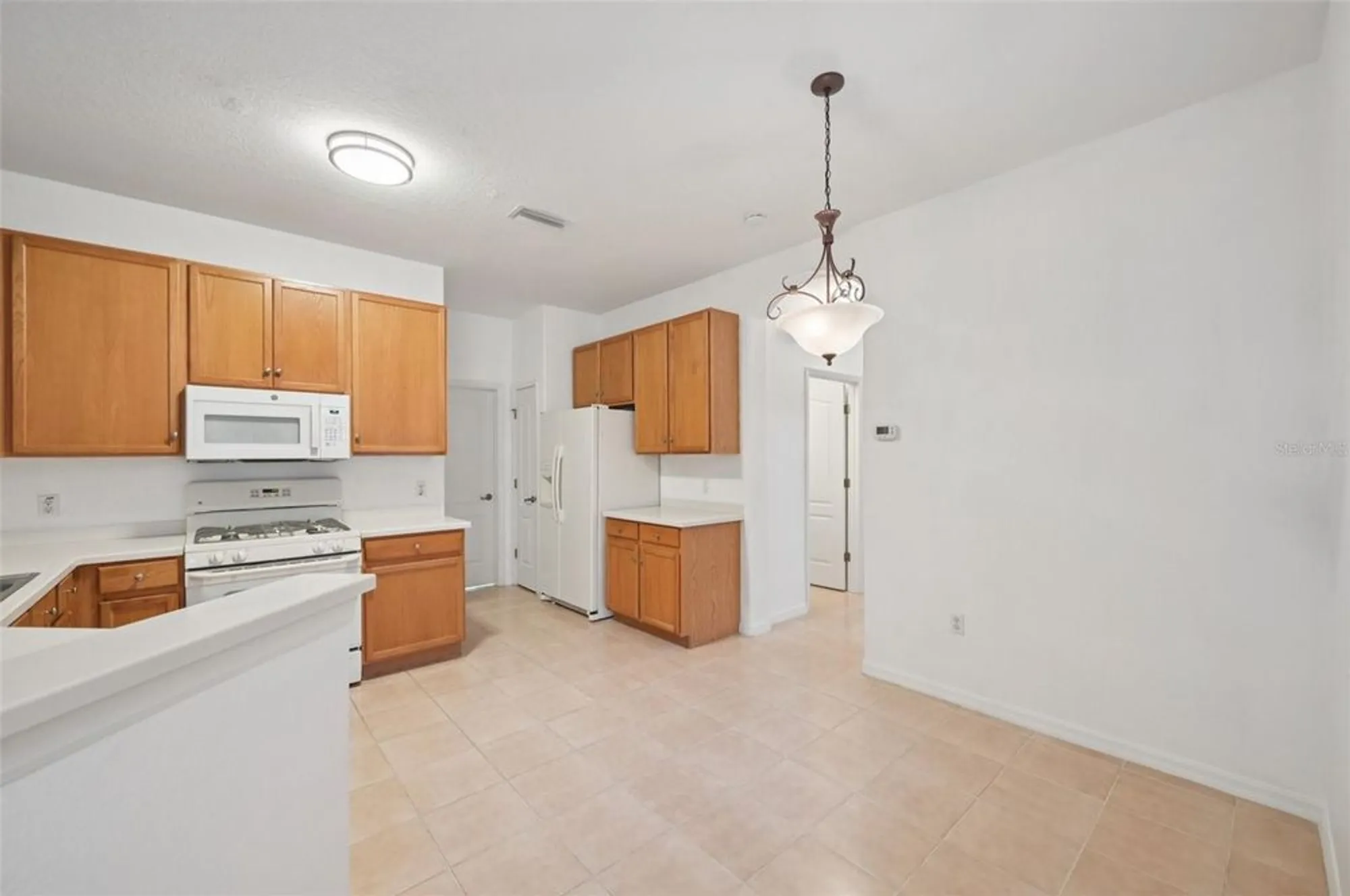 Property Slideshow image 8 of 43 | 2040 sifield greens way # 24, Sun City Center, FL, 33573