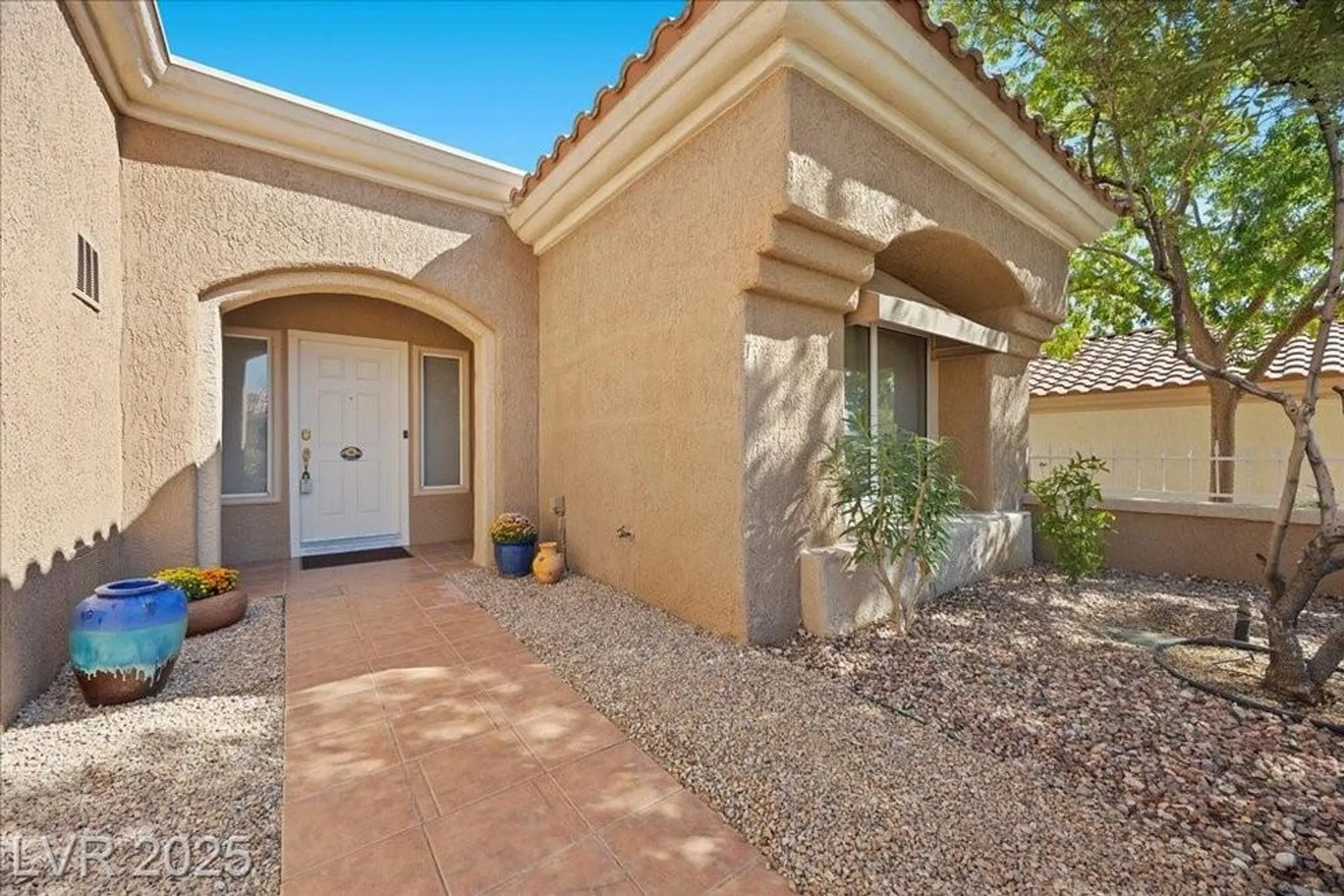 Property Slideshow image 7 of 33 | 9352 villa ridge dr, Las Vegas, NV, 89134