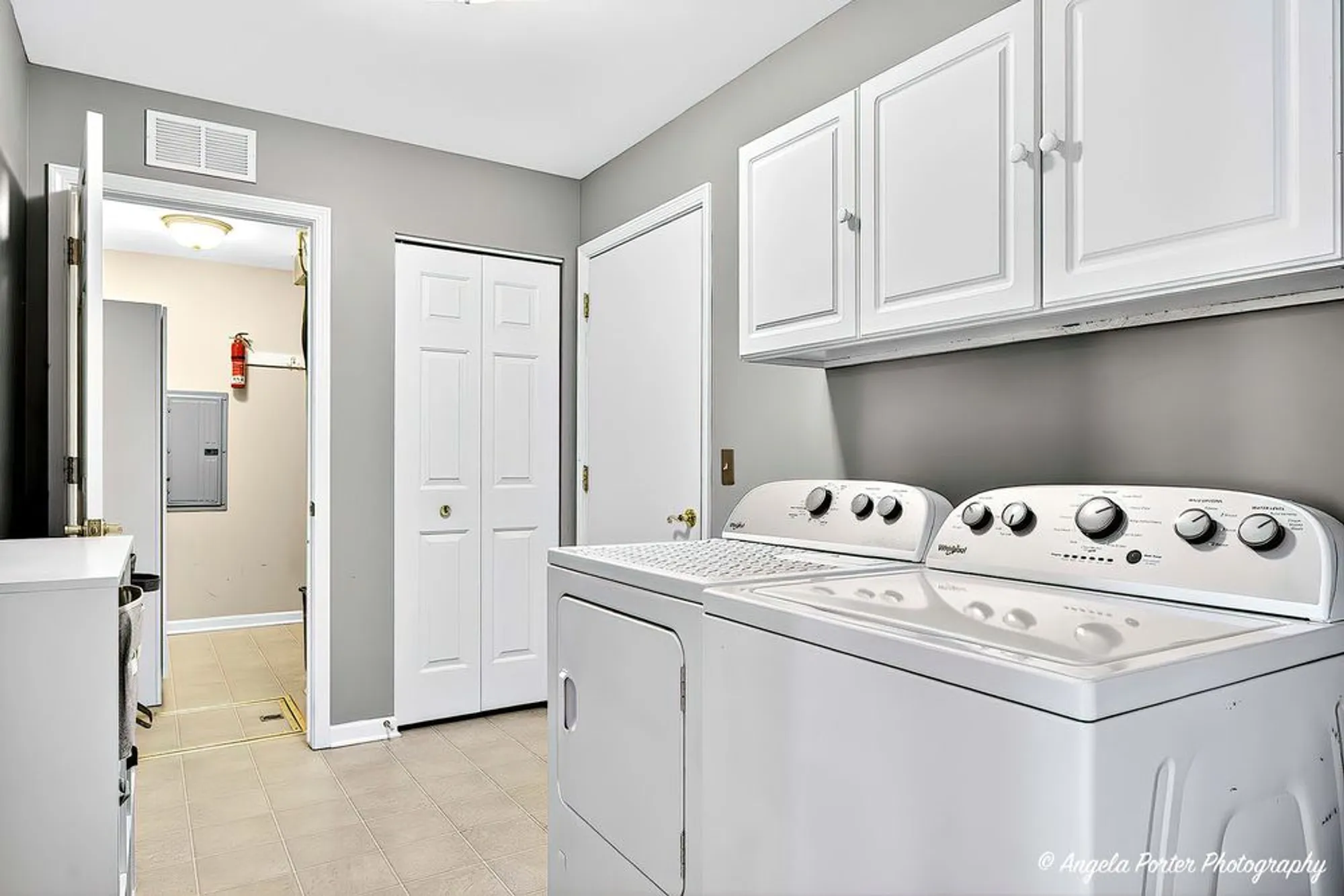 Property Slideshow image 12 of 29 | 806 madison ave, Mchenry, IL, 60050