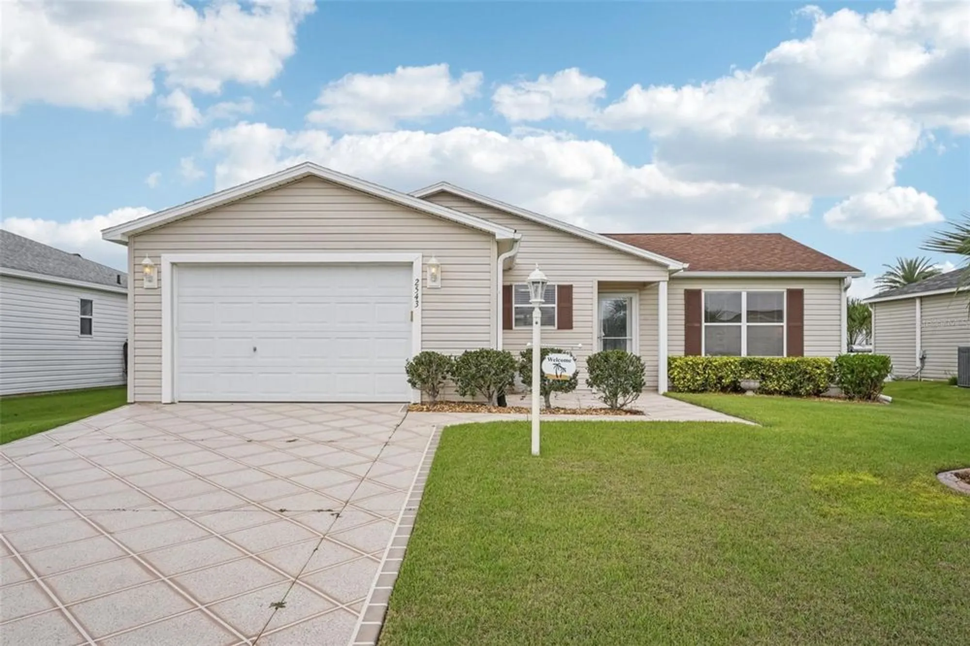 Property Slideshow image 30 of 47 | 2543 raintree dr, The Villages, FL, 32162