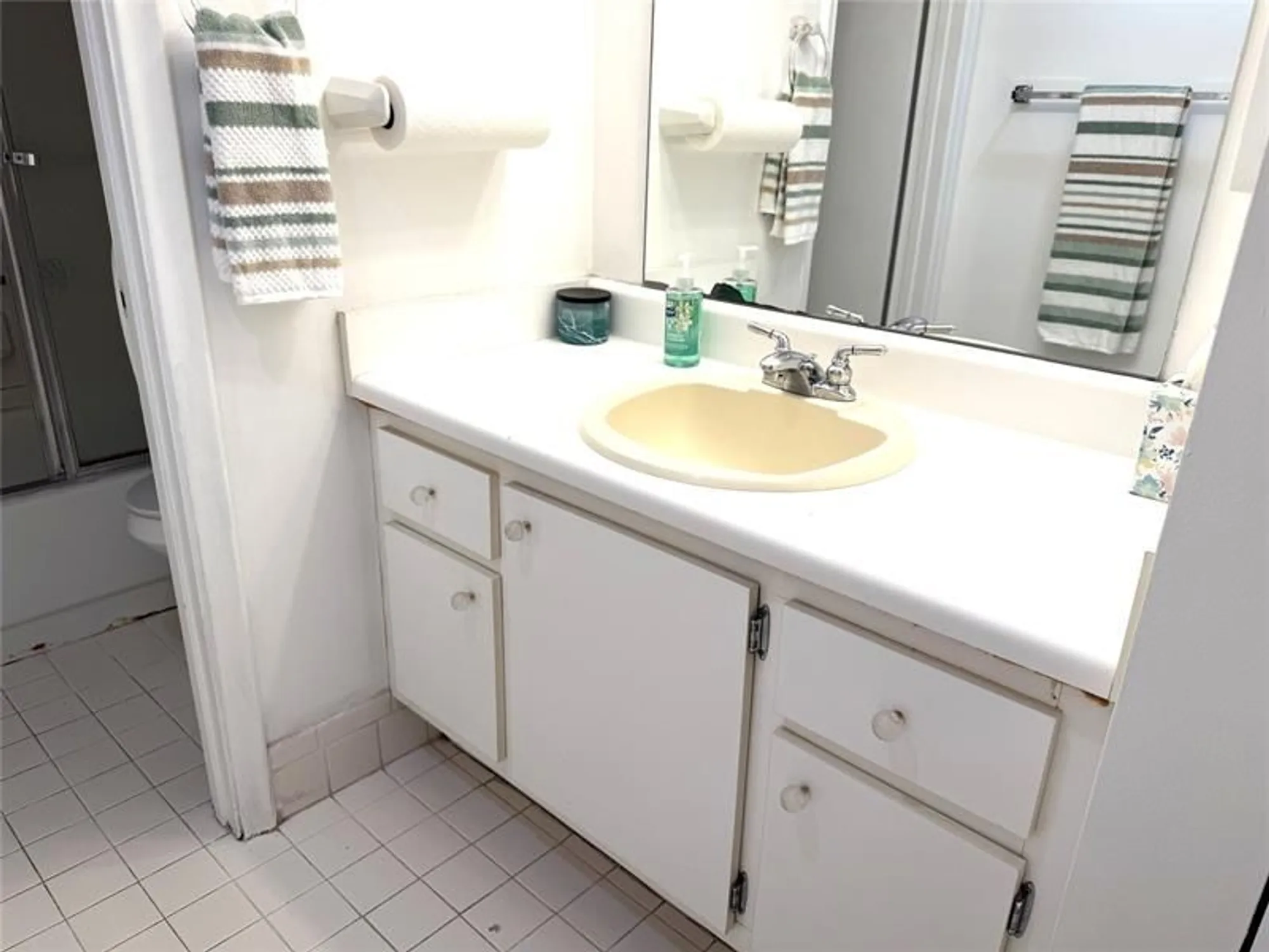 Property Slideshow image 16 of 24 | 1902 bermuda cir e1, Coconut Creek, FL, 33066