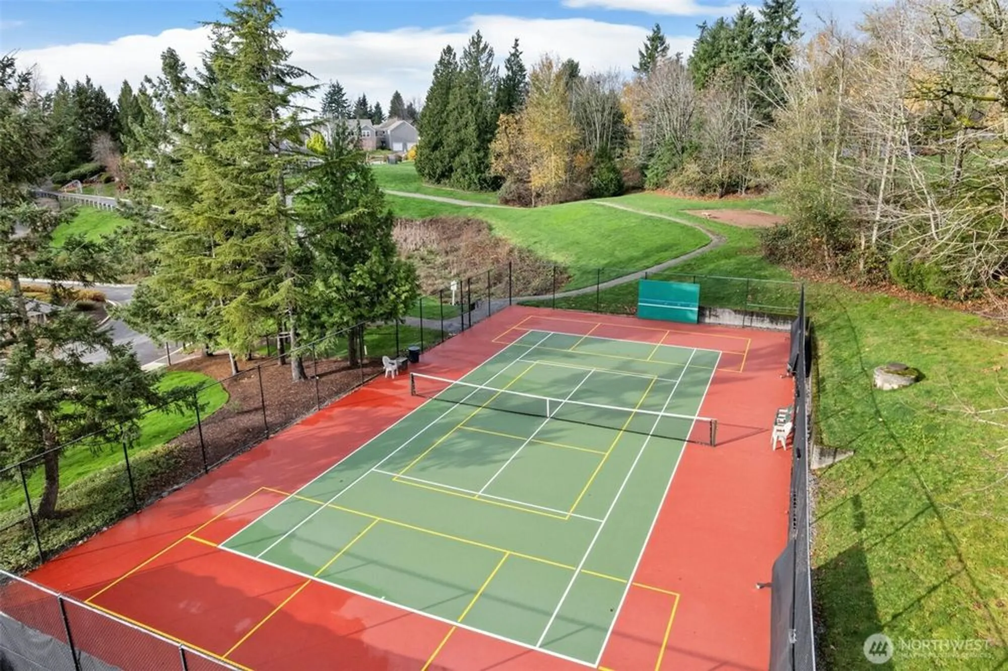 Property Slideshow image 29 of 31 | 22535 se highland cir 206, Issaquah, WA, 98029