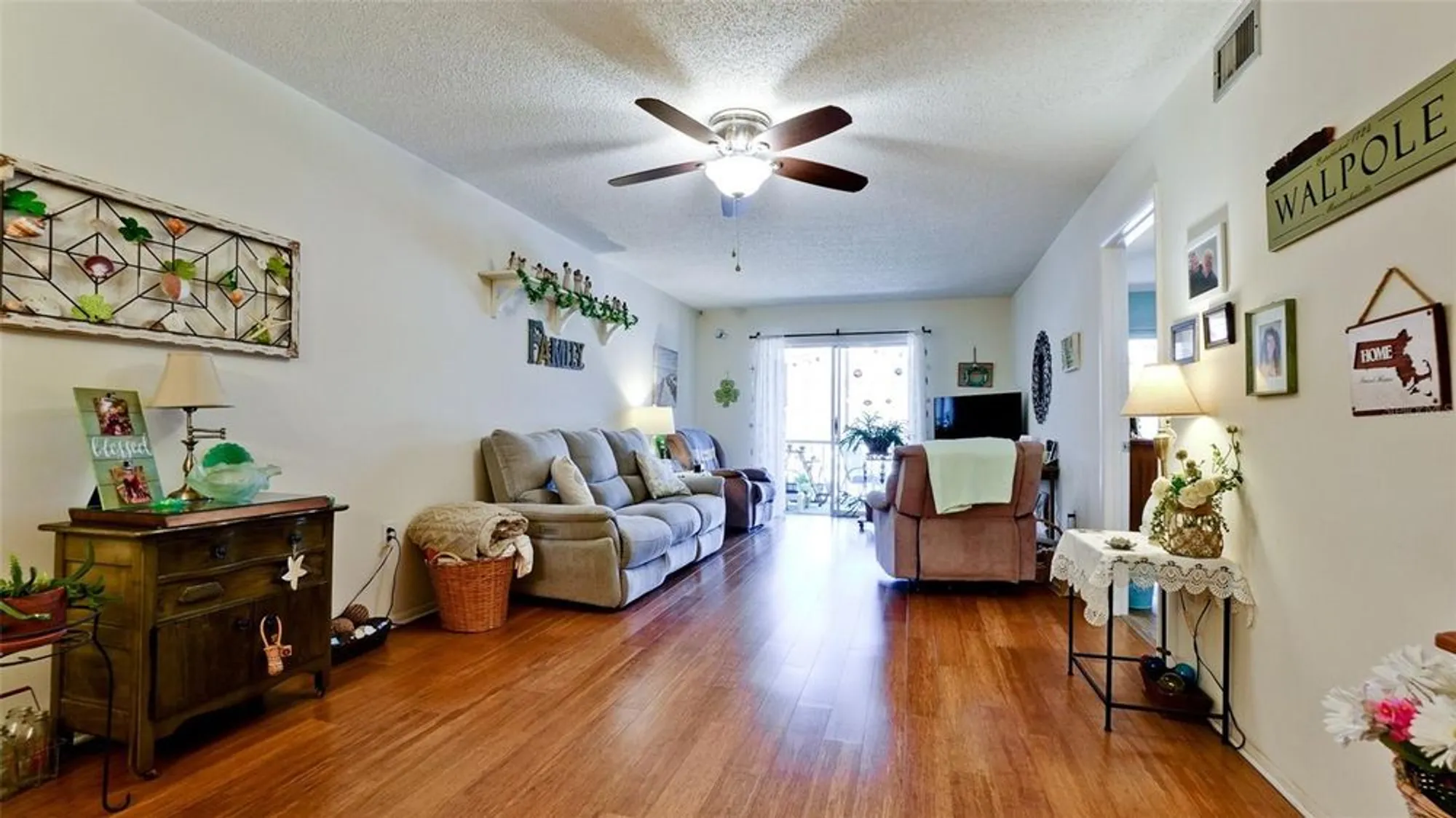 Property Slideshow image 16 of 58 | 4133 heron way e202, Bradenton, FL, 34205