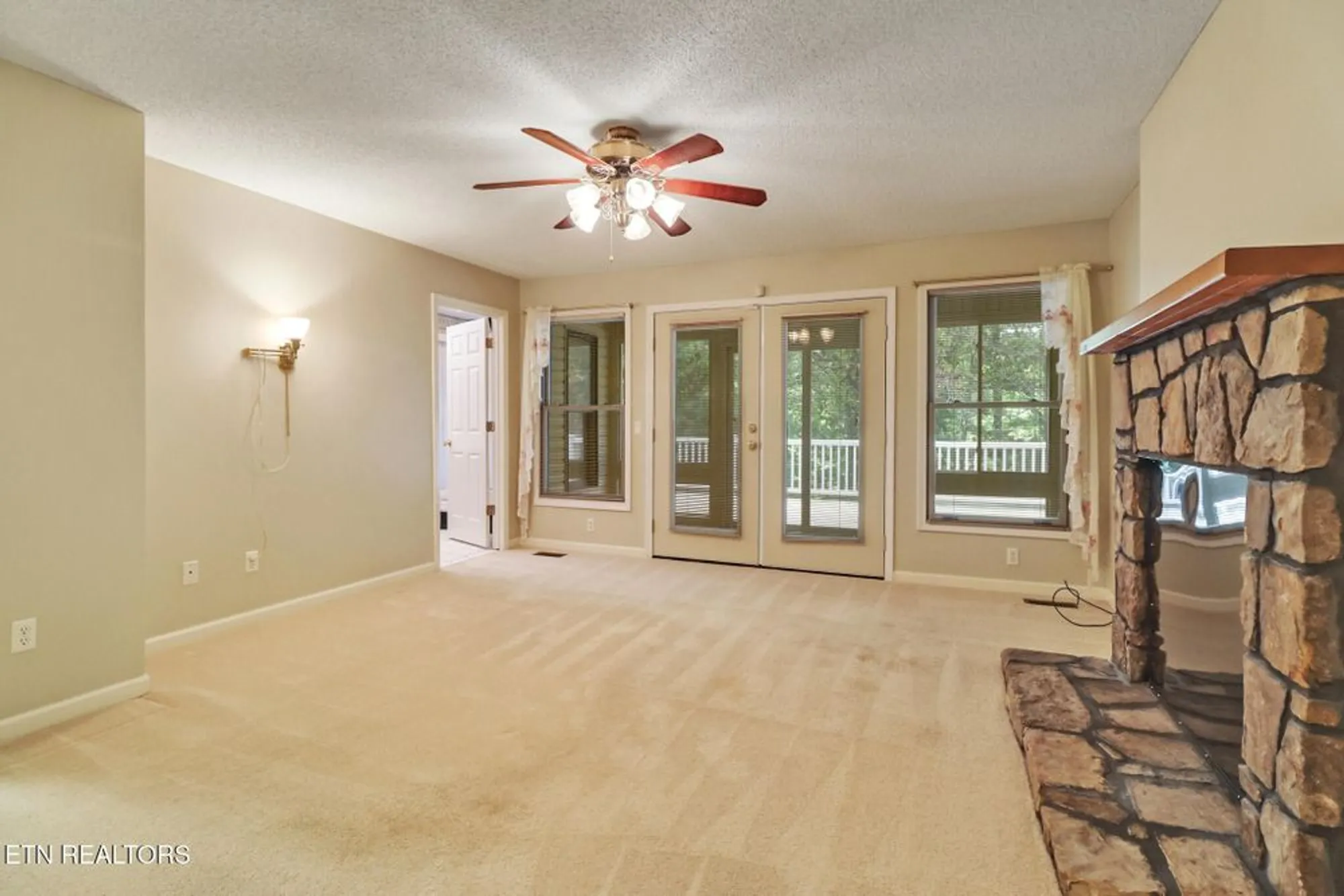 Property Slideshow image 21 of 54 | 104 flossmoor cir, Crossville, TN, 38558