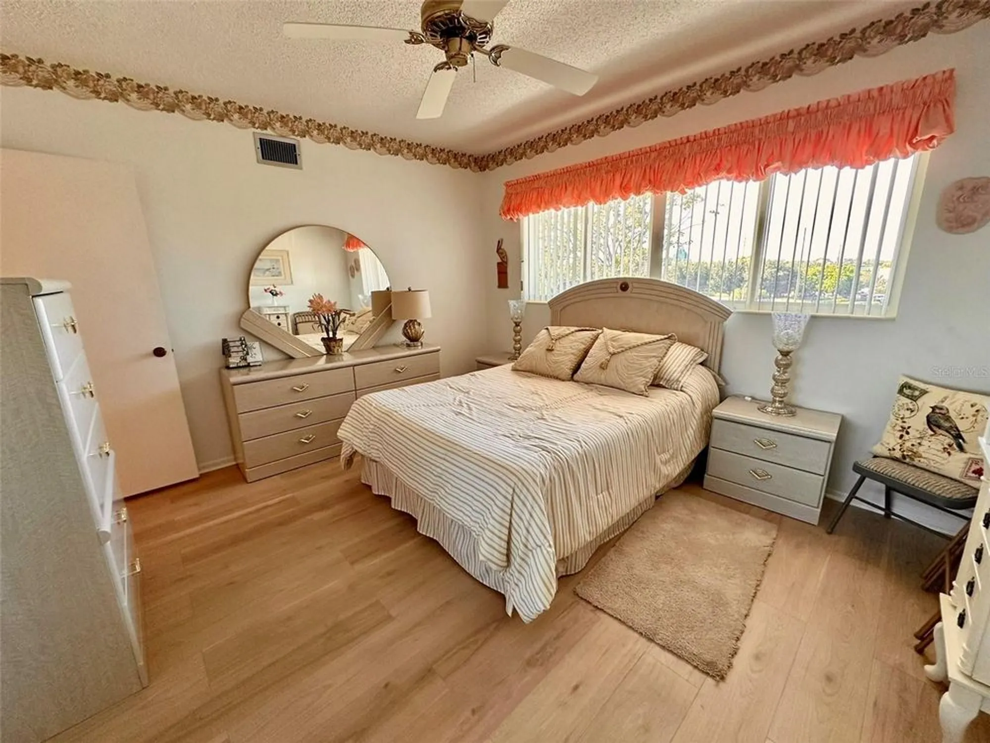 Property Slideshow image 11 of 40 | 2340 grecian way apt 56, Clearwater, FL, 33763