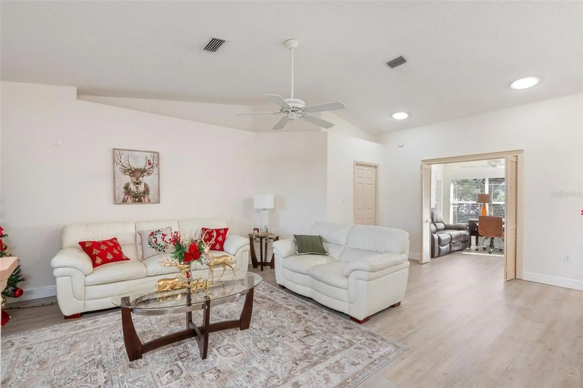 Property Slideshow image 5 of 41 | 6065 magpie dr, Lakeland, FL, 33809