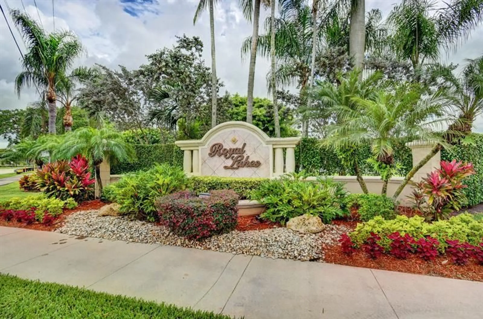 Property Slideshow image 45 of 62 | 5891 royal isles blvd, Boynton Beach, FL, 33437