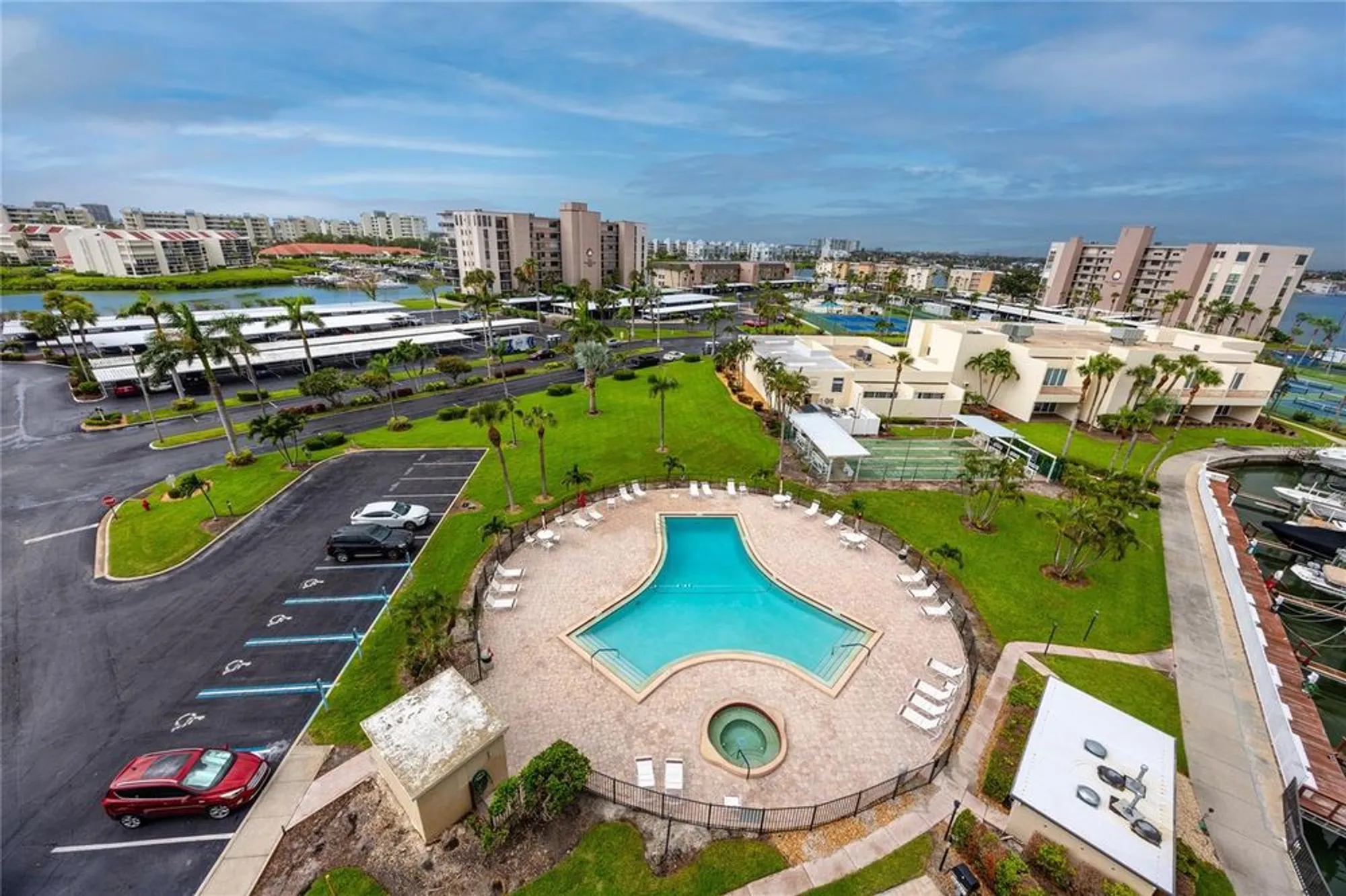 Property Slideshow image 17 of 54 | 7300 sun island dr 706, South Pasadena, FL, 33707