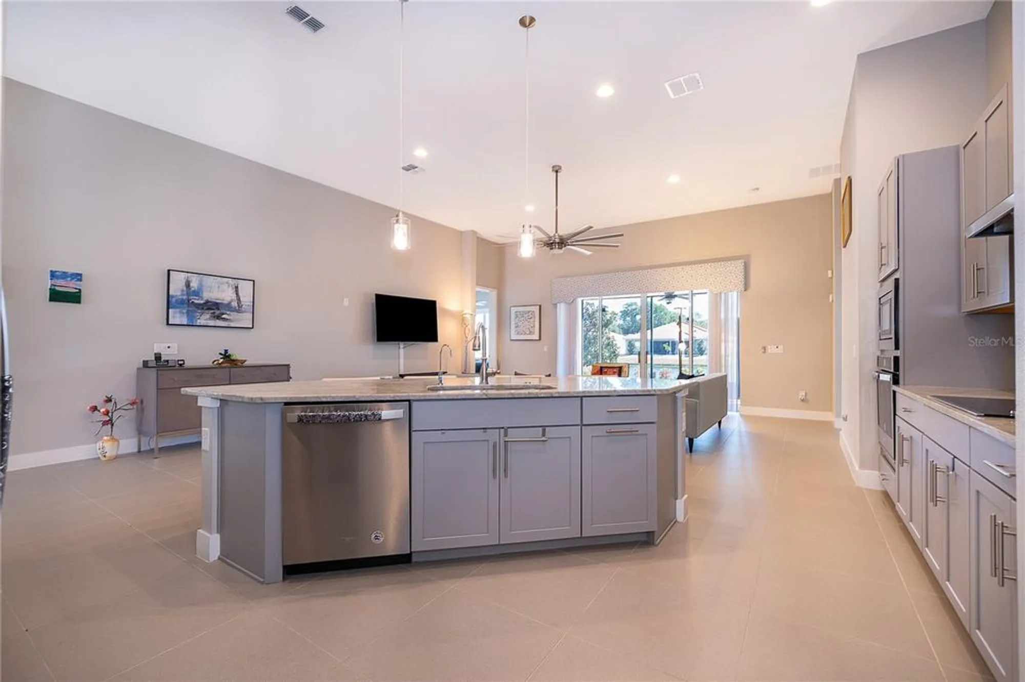 Property Slideshow image 4 of 38 | 2335 symphony cir, Saint Cloud, FL, 34771