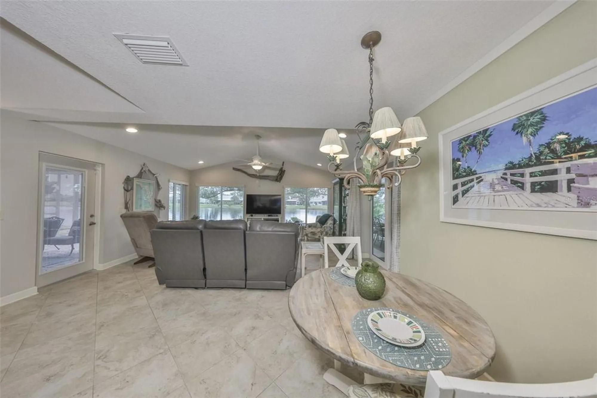 Property Slideshow image 14 of 59 | 1928 east view dr, Sun City Center, FL, 33573