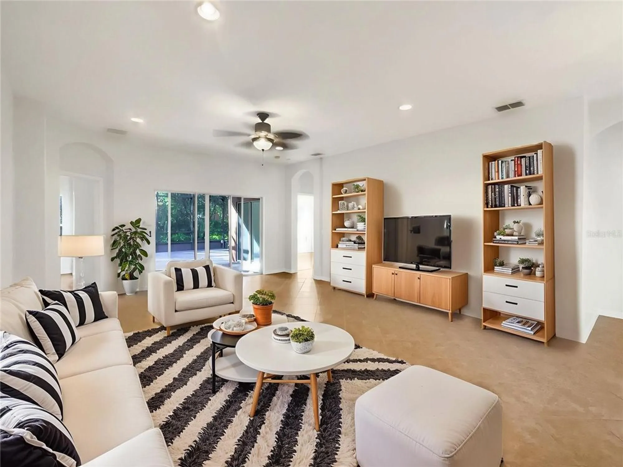 Property Slideshow image 5 of 24 | 113 venice ln, Kissimmee, FL, 34759