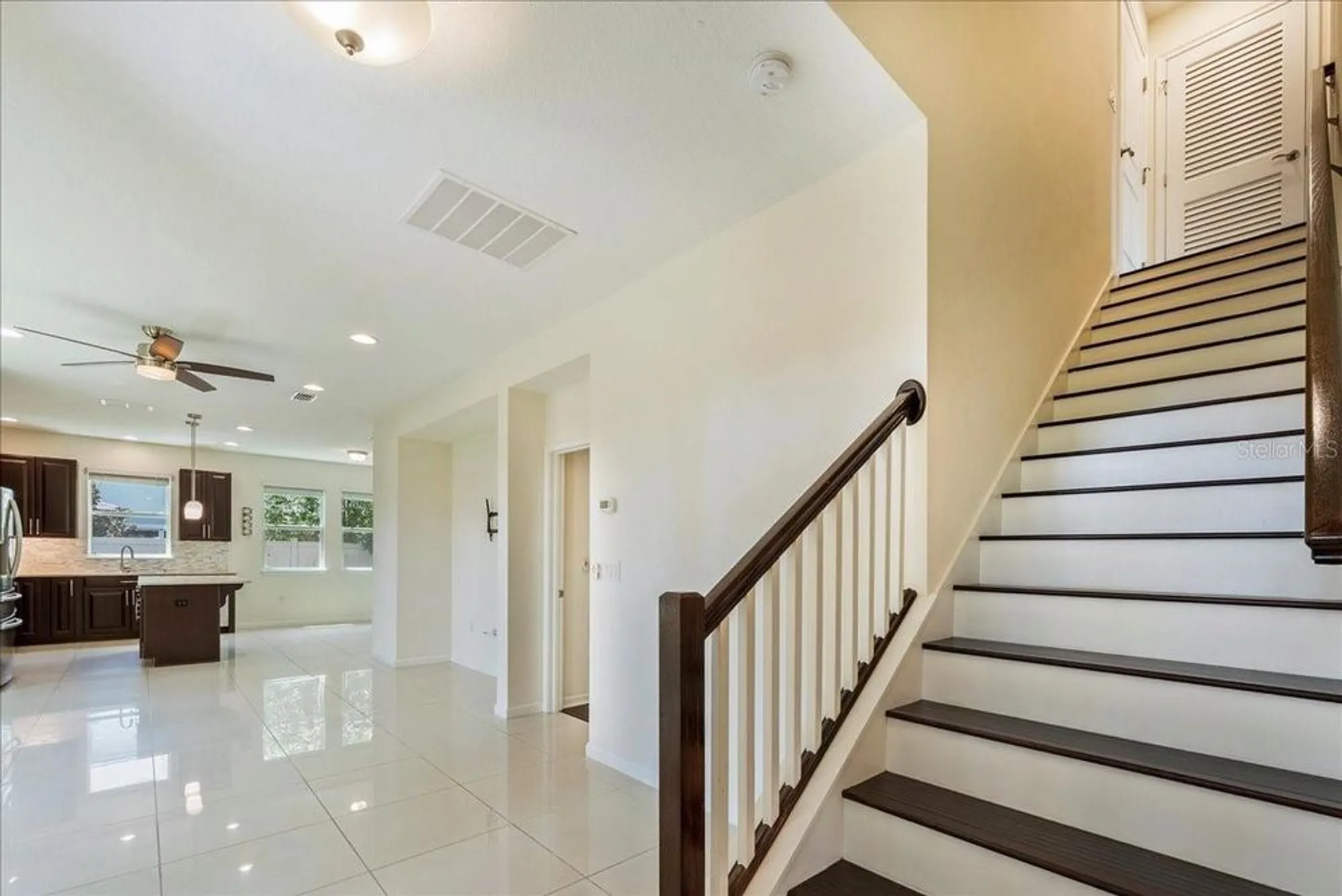 Property Slideshow image 10 of 50 | 11934 meadowgate pl, Lakewood Ranch, FL, 34211