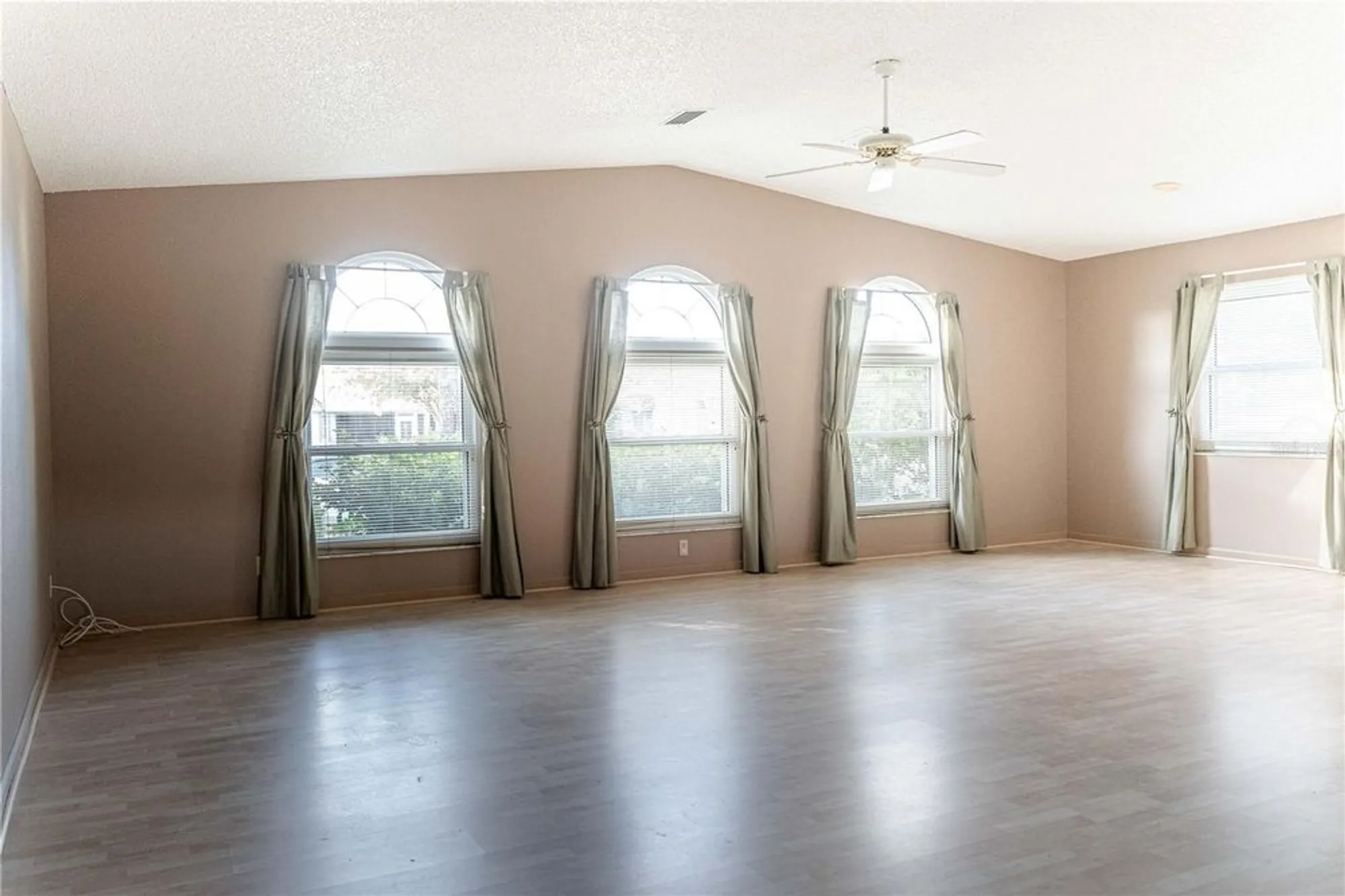 Property Slideshow image 34 of 58 | 1204 maria ct, Lady Lake, FL, 32159