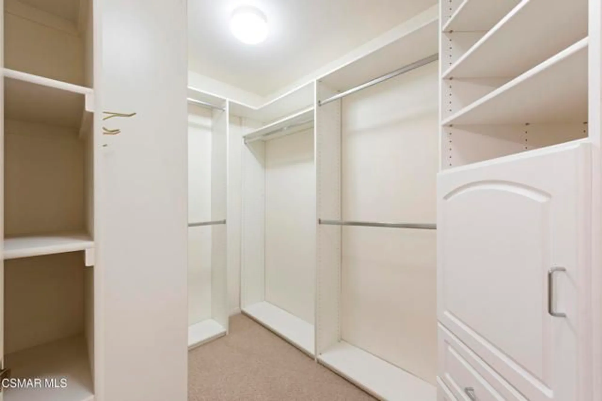 Property Slideshow image 16 of 38 | 2059 tulip ave, Simi Valley, CA, 93063