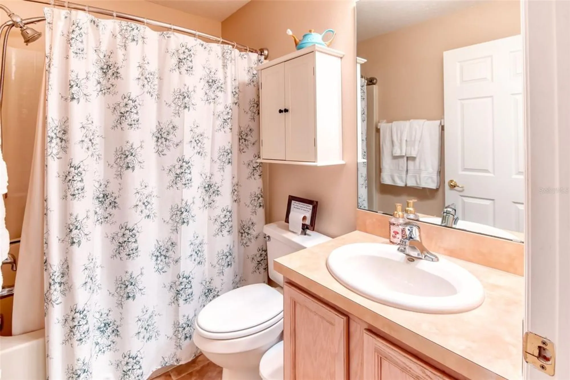 Property Slideshow image 23 of 30 | 601 grand canal dr, Kissimmee, FL, 34759