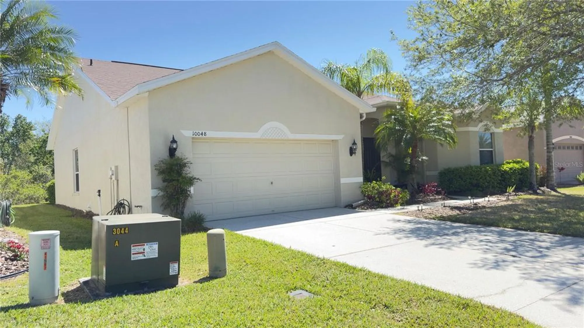 Property Slideshow image 2 of 45 | 10048 cleghorn dr, San Antonio, FL, 33576