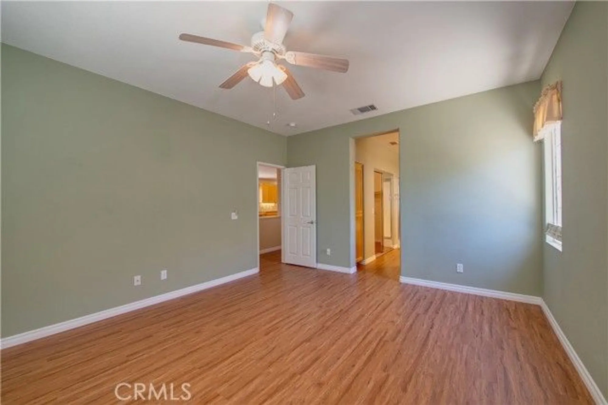 Property Slideshow image 16 of 49 | 28197 harmony ln, Menifee, CA, 92584