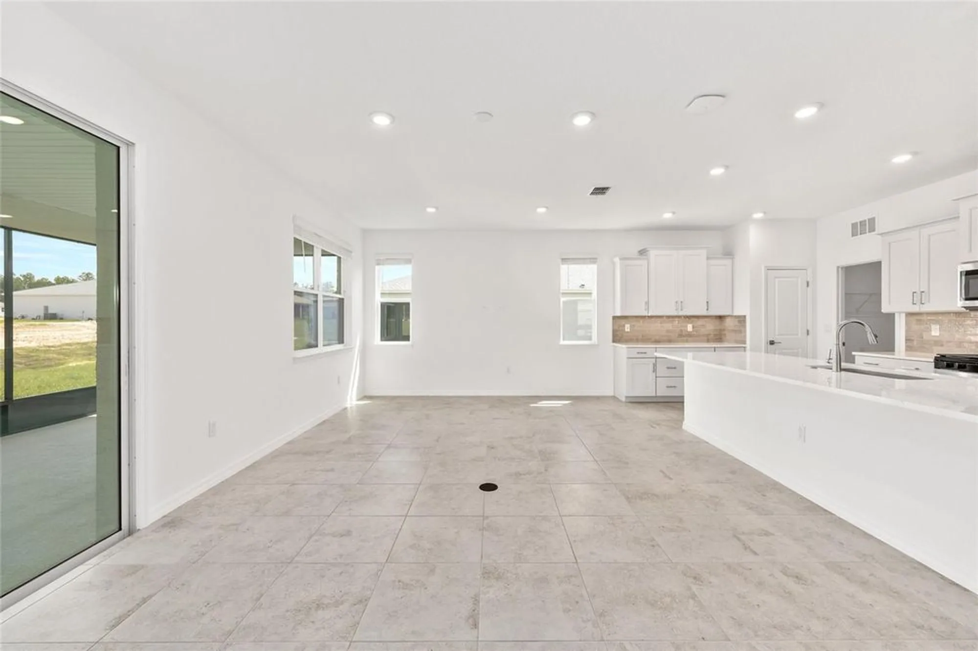 Property Slideshow image 22 of 36 | 10377 sw 106th ct, Ocala, FL, 34481