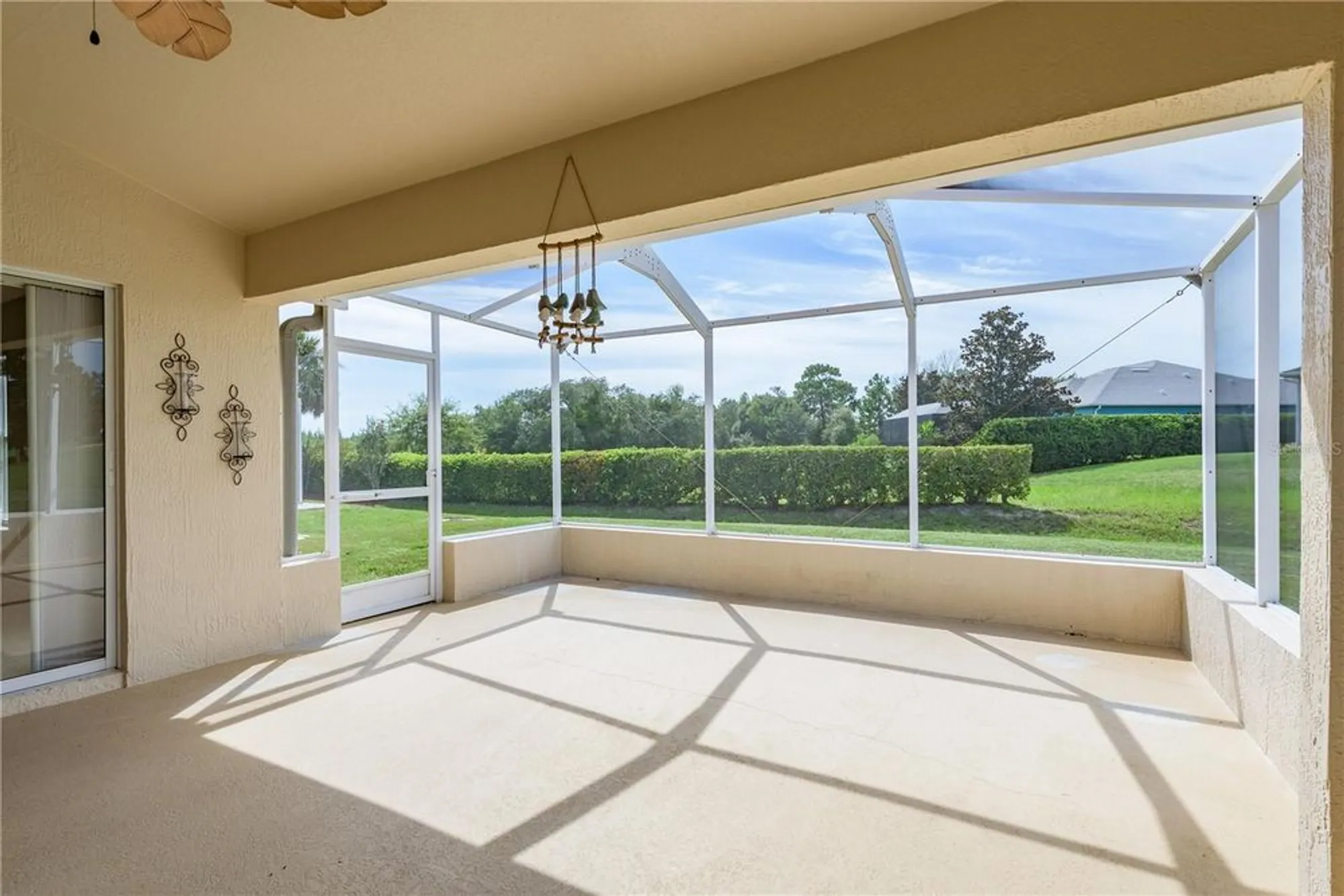 Property Slideshow image 20 of 38 | 9223 bonnie cove dr, Weeki Wachee, FL, 34613