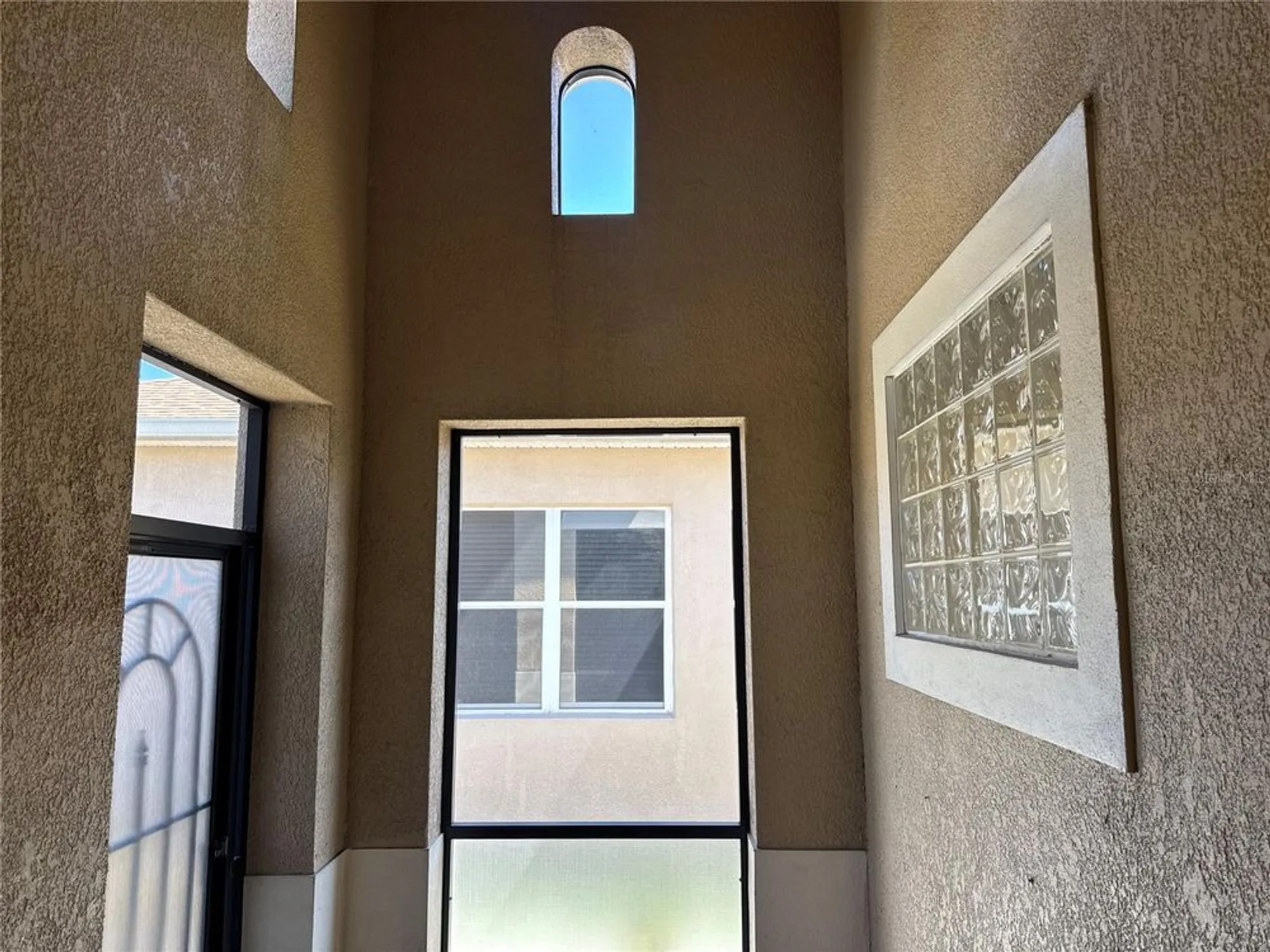 Property Slideshow image 4 of 29 | 832 king leon way, Sun City Center, FL, 33573