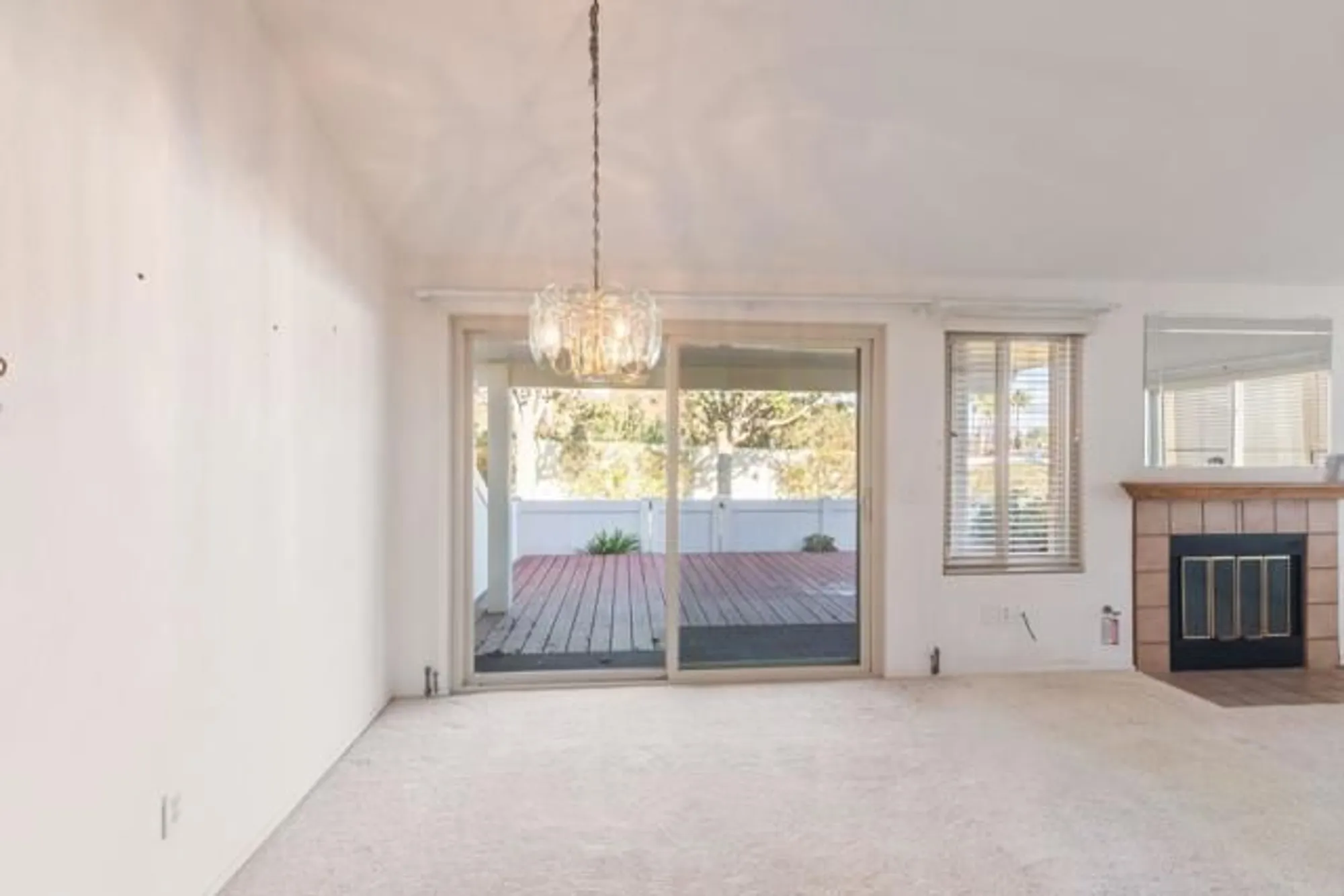 Property Slideshow image 5 of 29 | 1926 springdale ln, Encinitas, CA, 92024