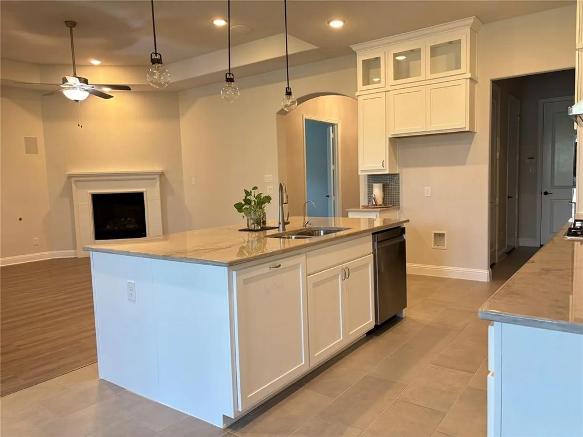 Property Slideshow image 7 of 34 | 8137 maybury, The Colony, TX, 75056