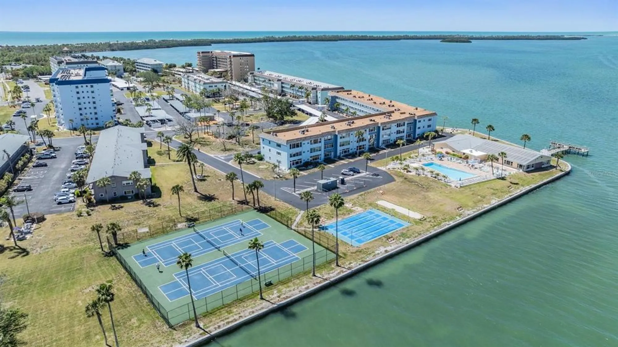 Property Slideshow image 10 of 68 | 7 dunoon pl 304, Dunedin, FL, 34698