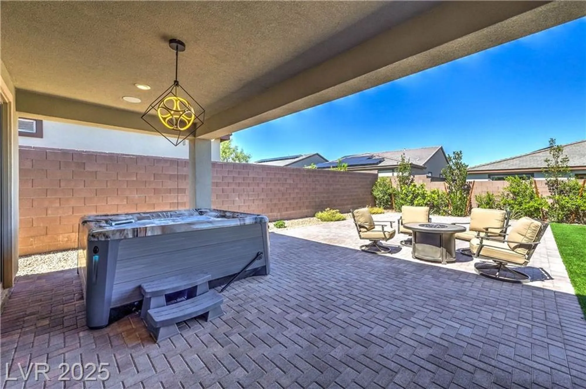 Property Slideshow image 18 of 52 | 9584 sard ln, Las Vegas, NV, 89143