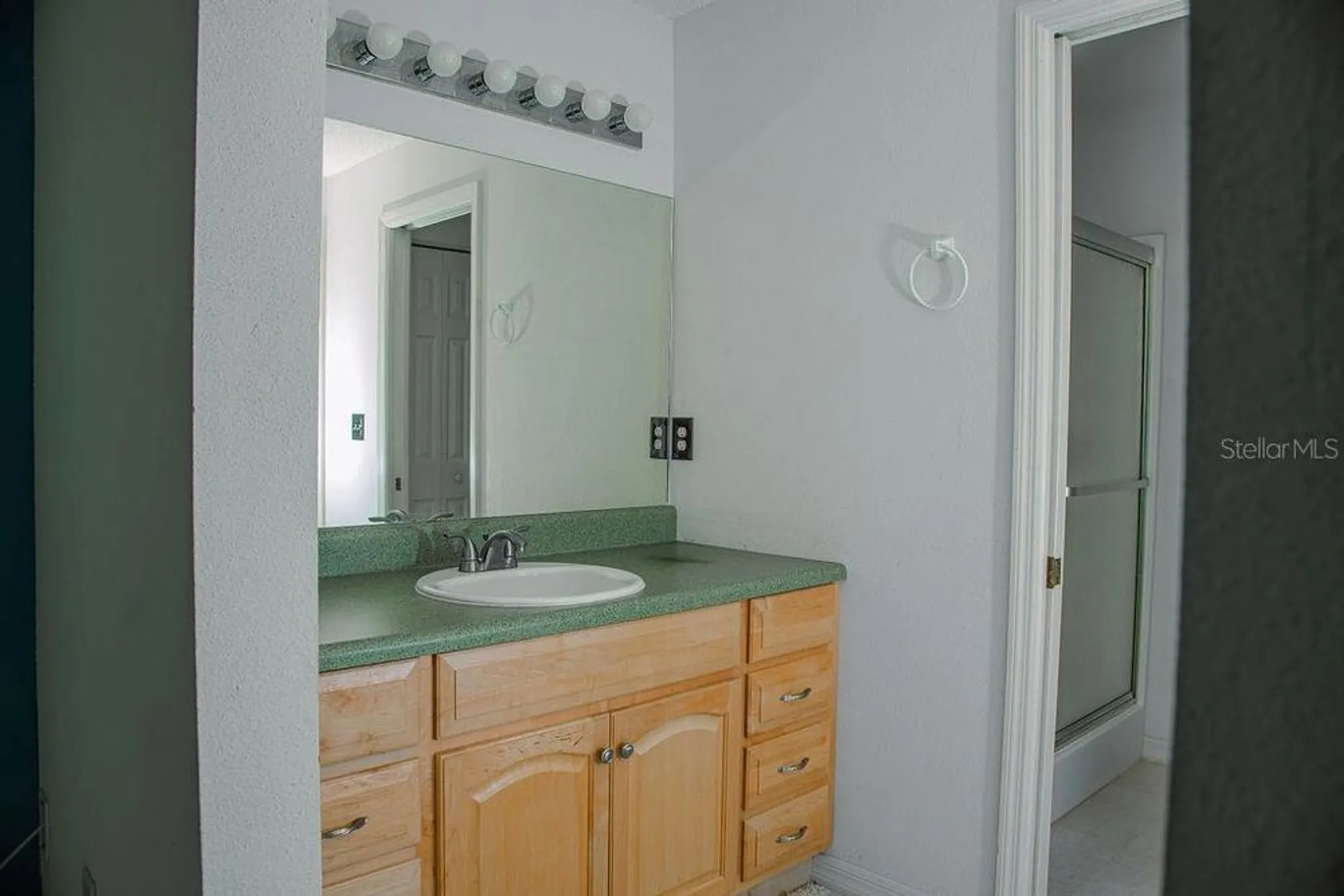 Property Slideshow image 34 of 51 | 260 lake suzanne dr, Lake Wales, FL, 33859