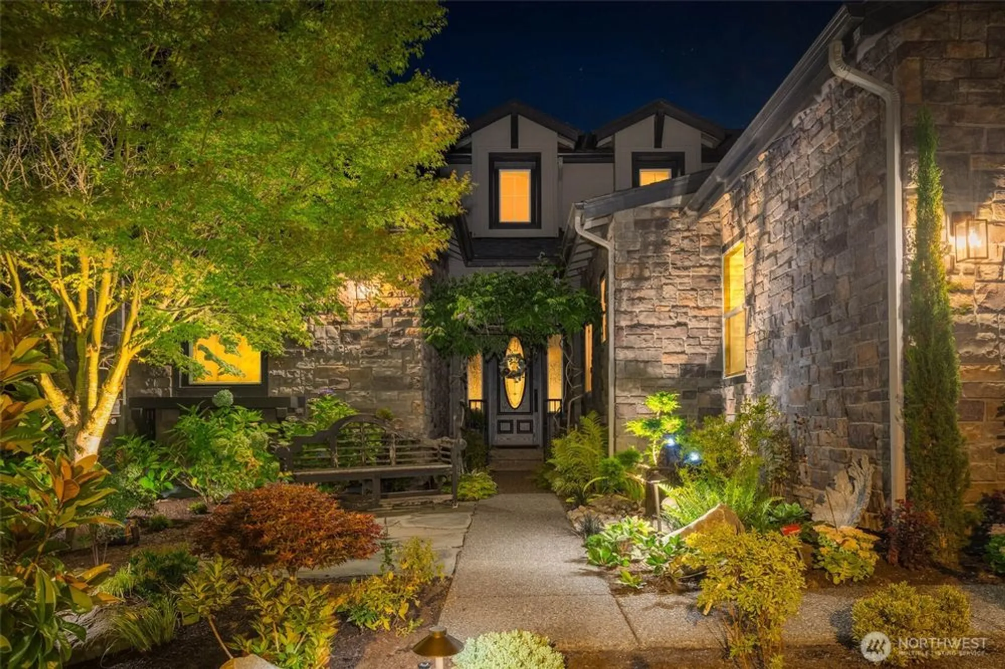 Property Slideshow image 2 of 38 | 12438 243rd pl, Redmond, WA, 98053